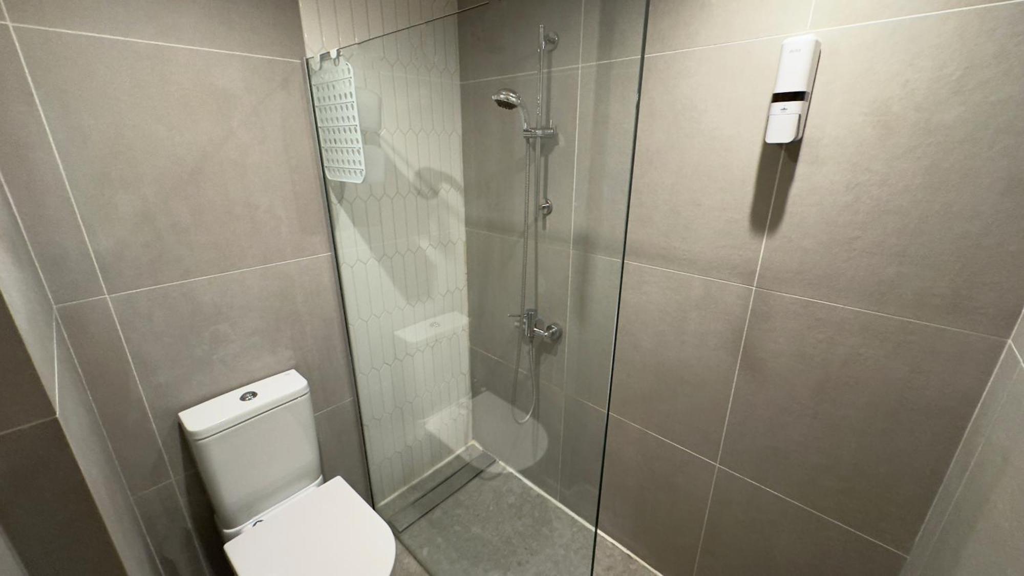 Kolonaki Seaview 1bdr Finikoudes Larnaca