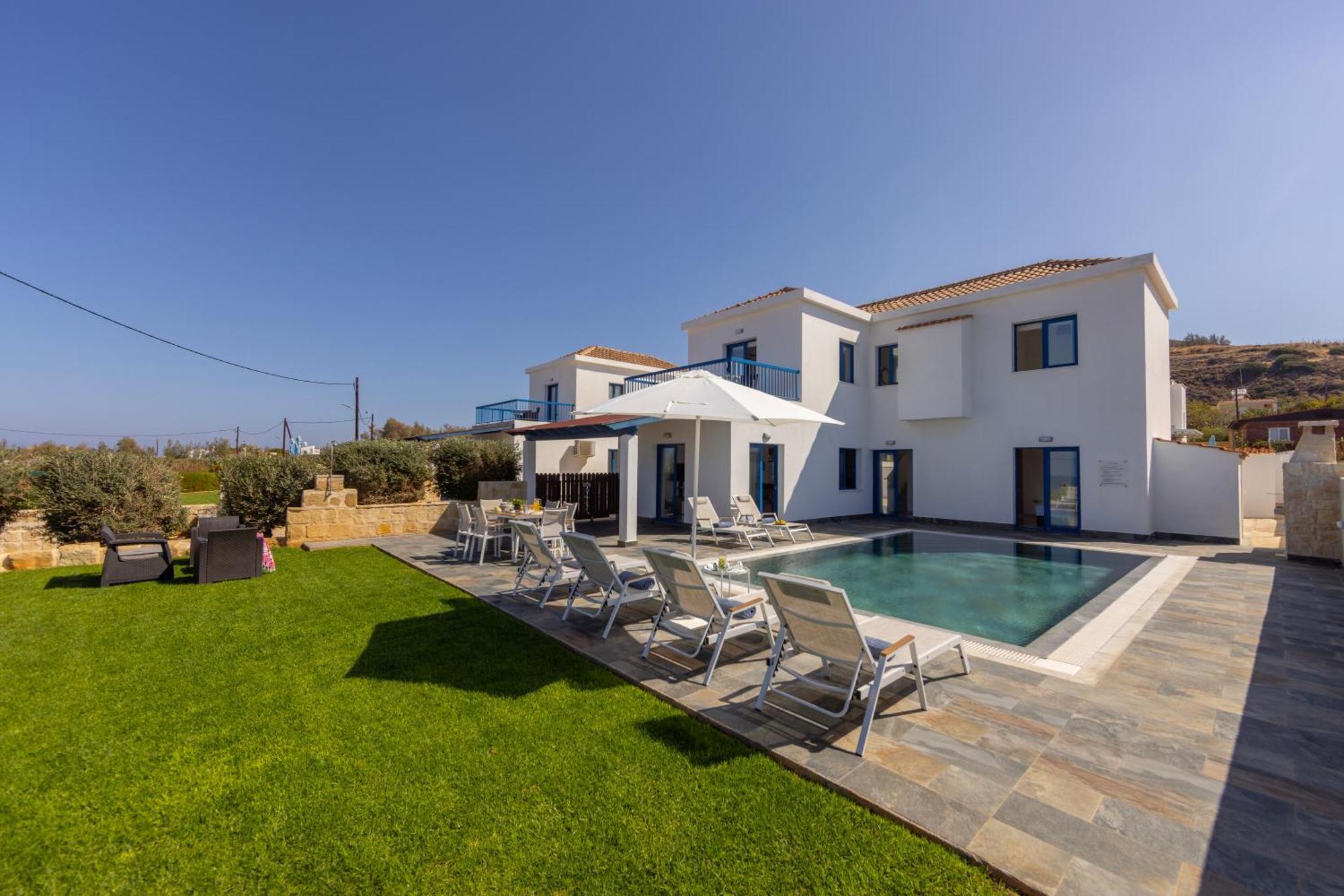 Diana Seaside Villa Pomos