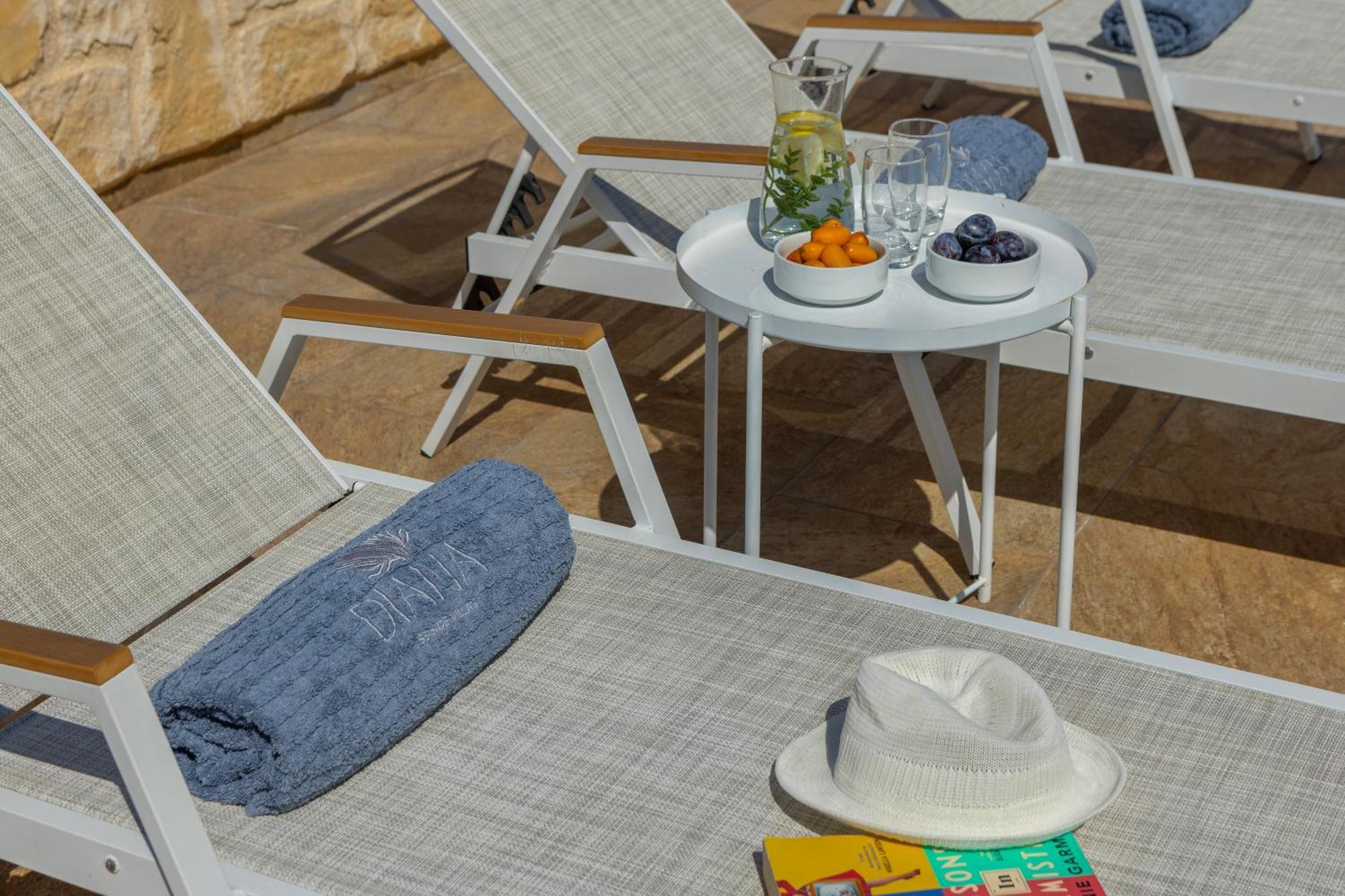 Diana Seaside Villa Pomos