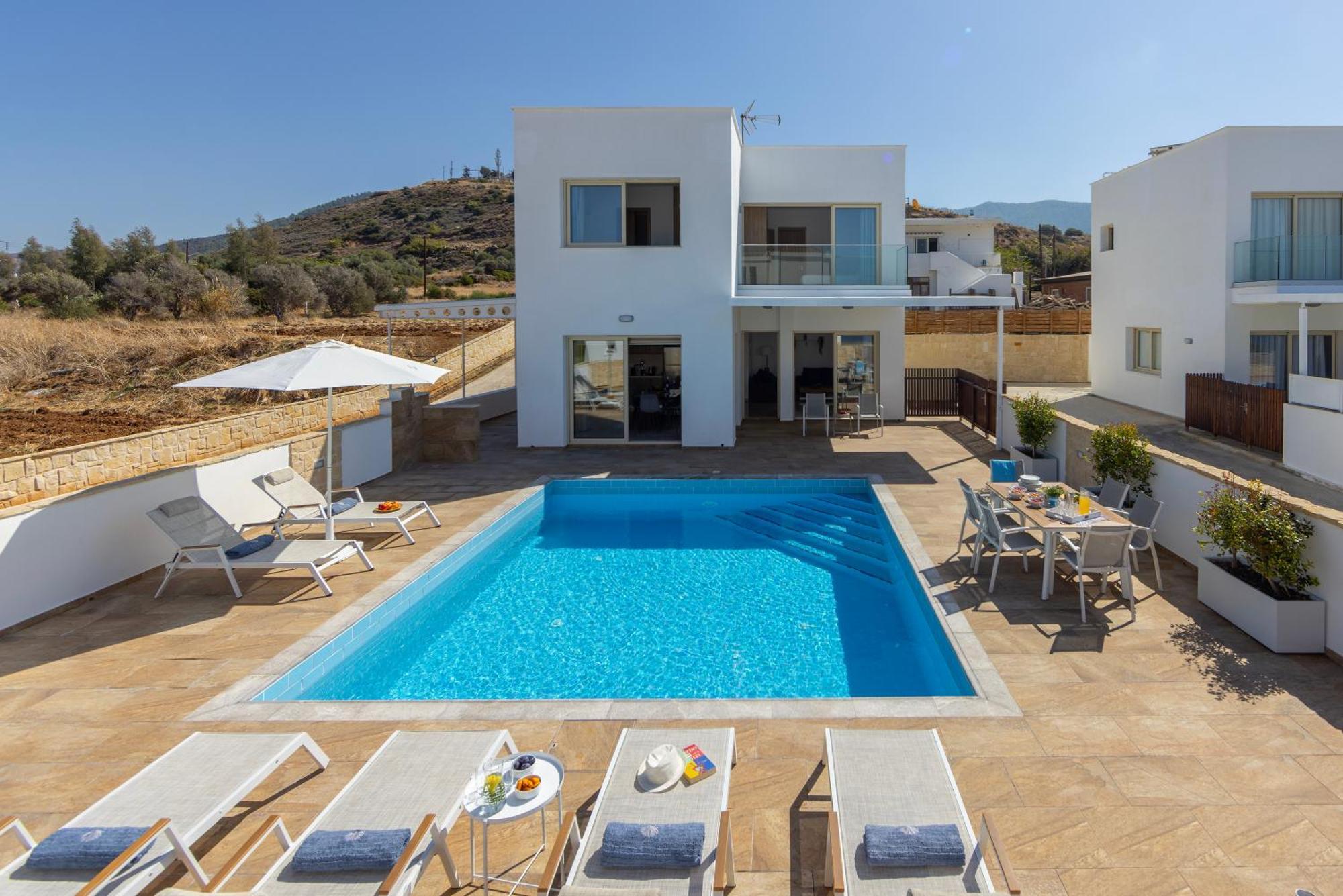 Villa Diana Seaside Pomos