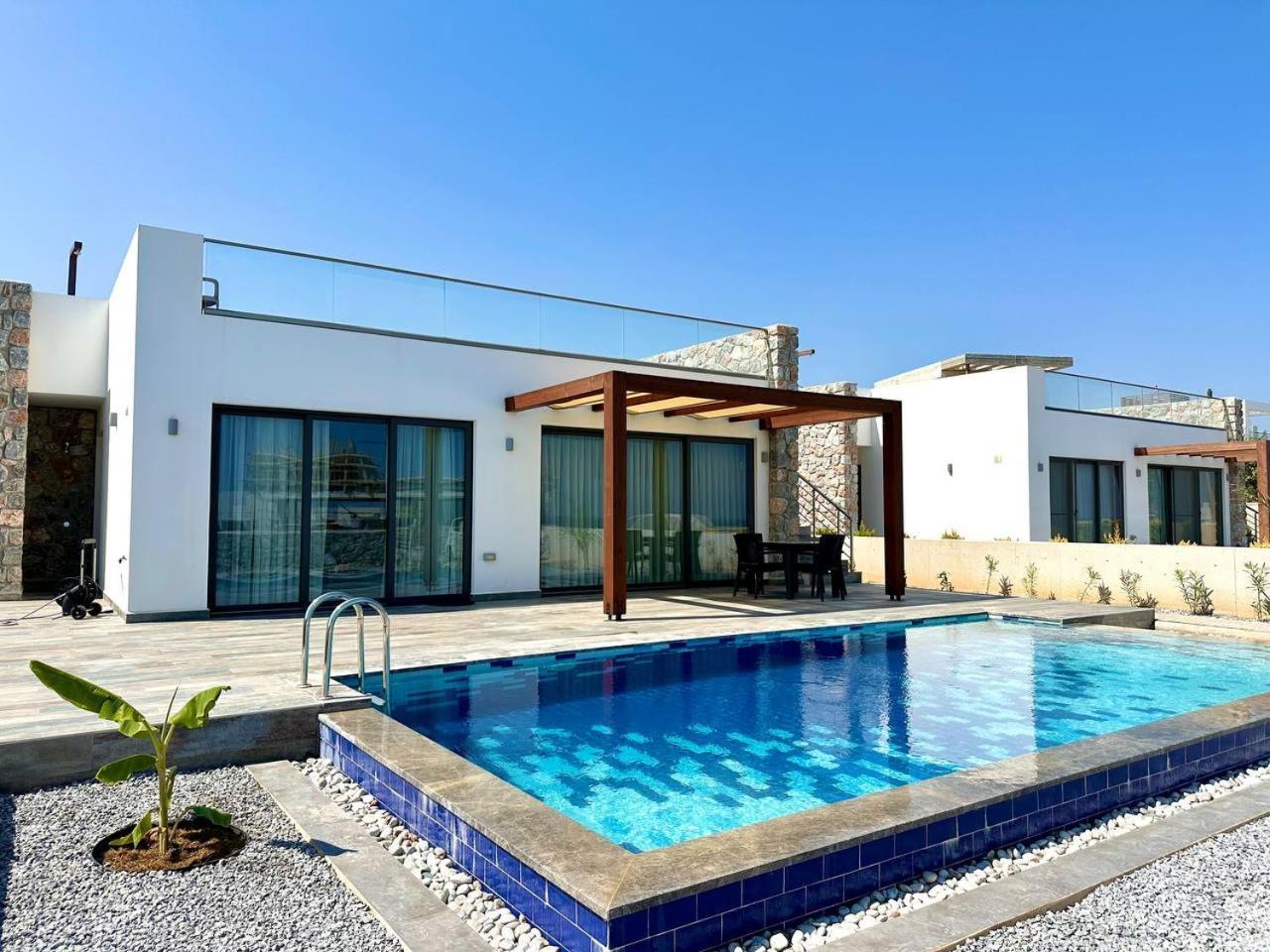 Deja Blue 2 With Private Pool Holiday home *