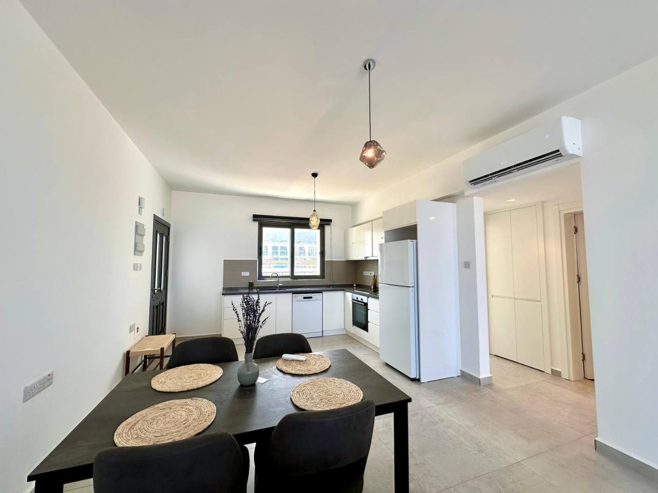Dejablue, Block A2, Unit 4 Apartment