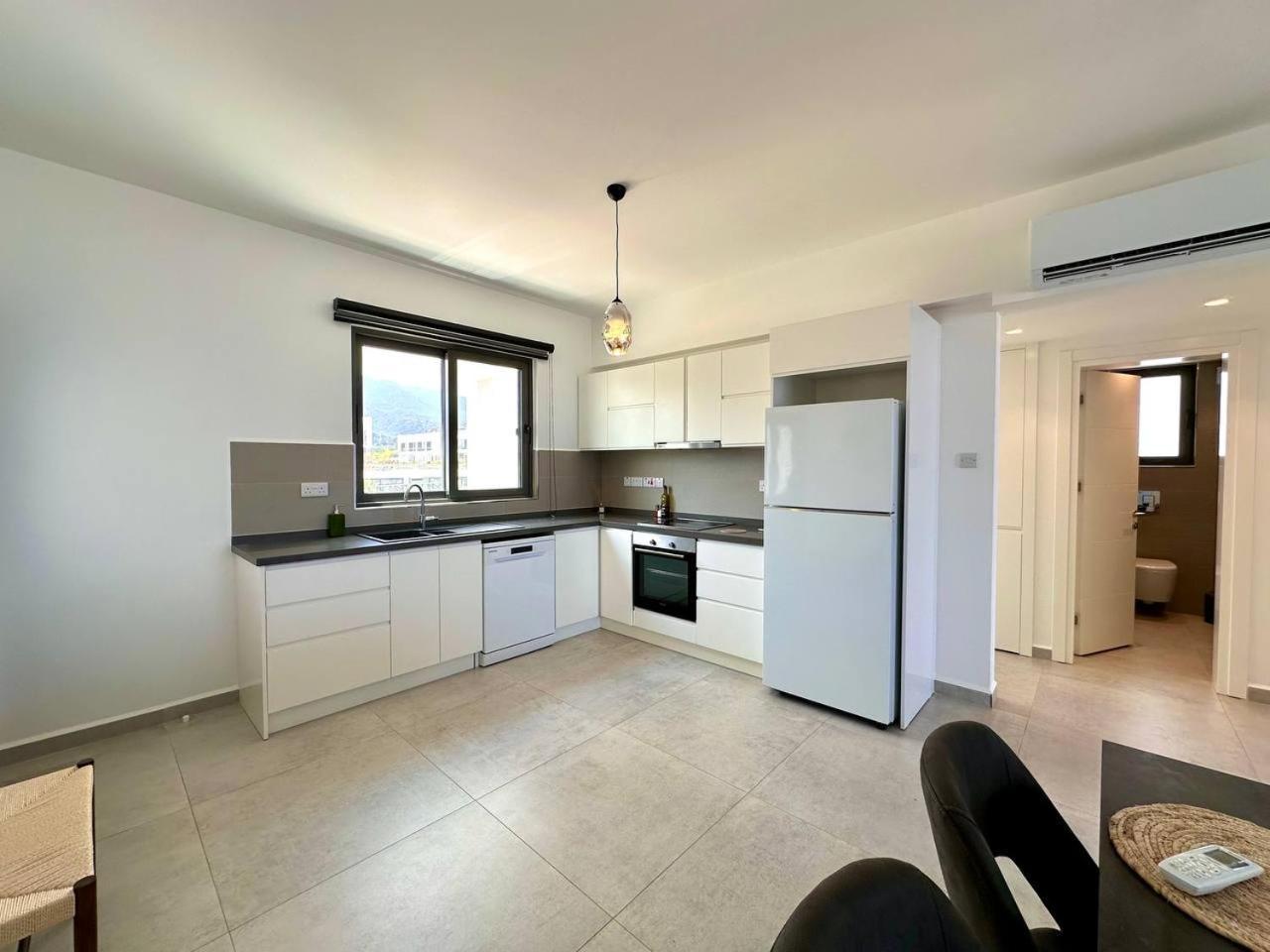 Apartment Dejablue, Block A2, Unit 4 Kalogrea