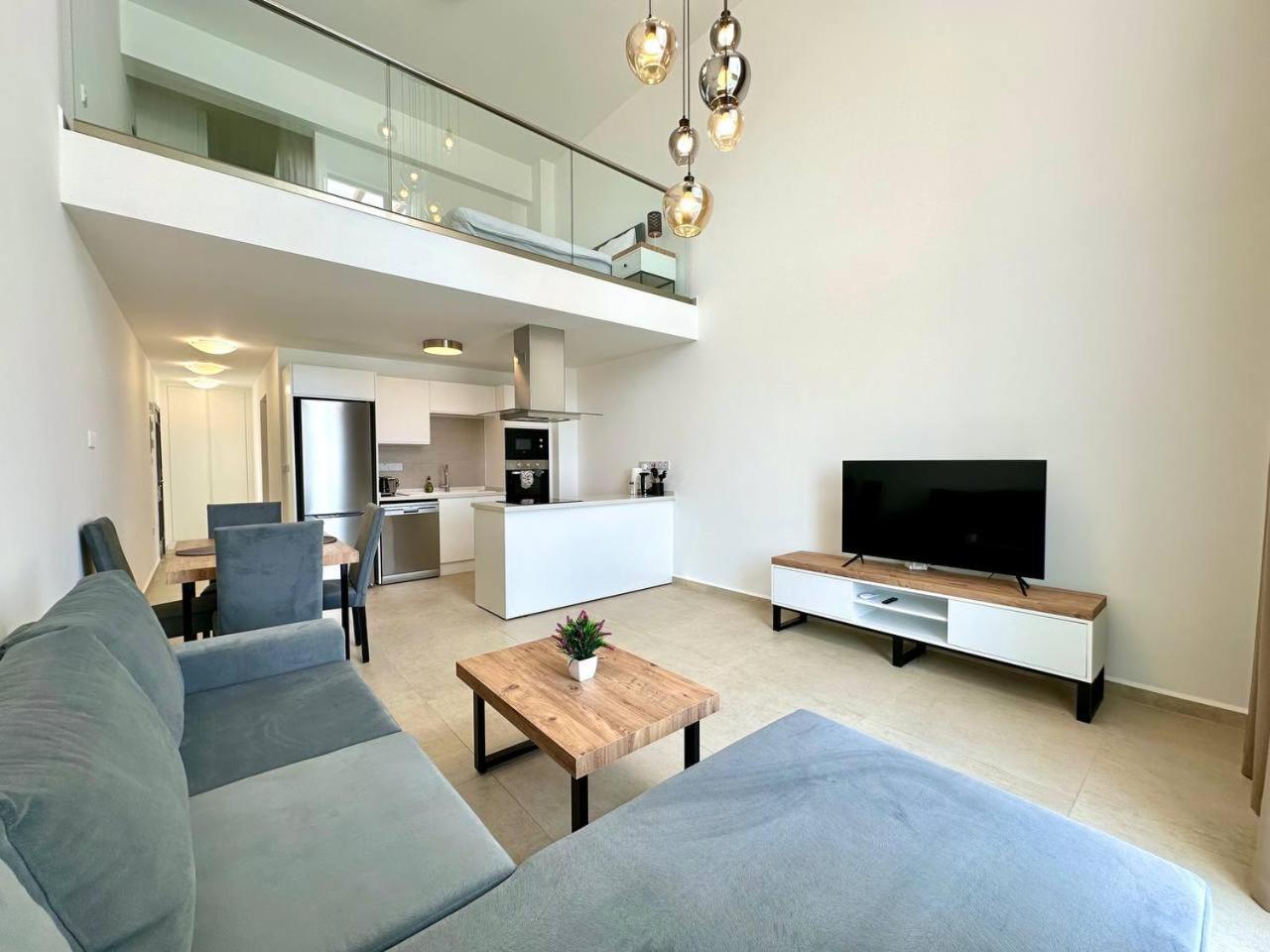 Apartment Deja Blue Block C Unit 19