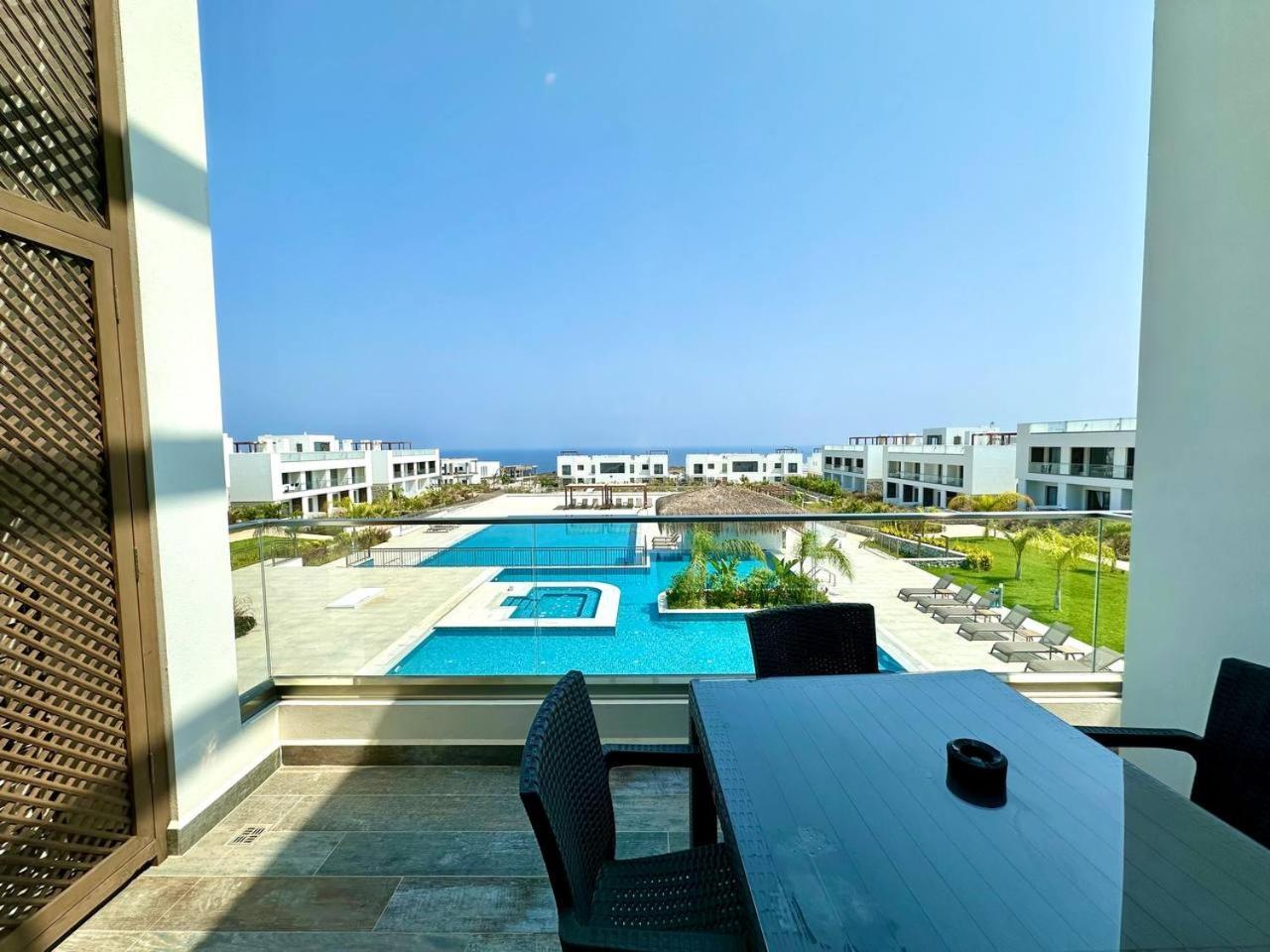 Apartment Deja Blue Block C Unit 19 *