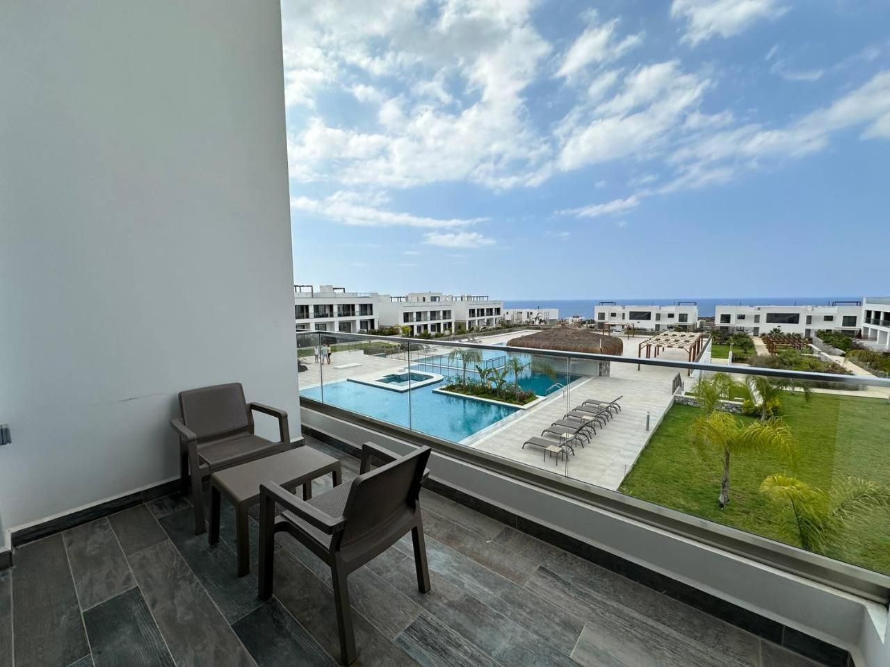 Dejablue, Block C, Unit 22 Apartment Kalogrea
