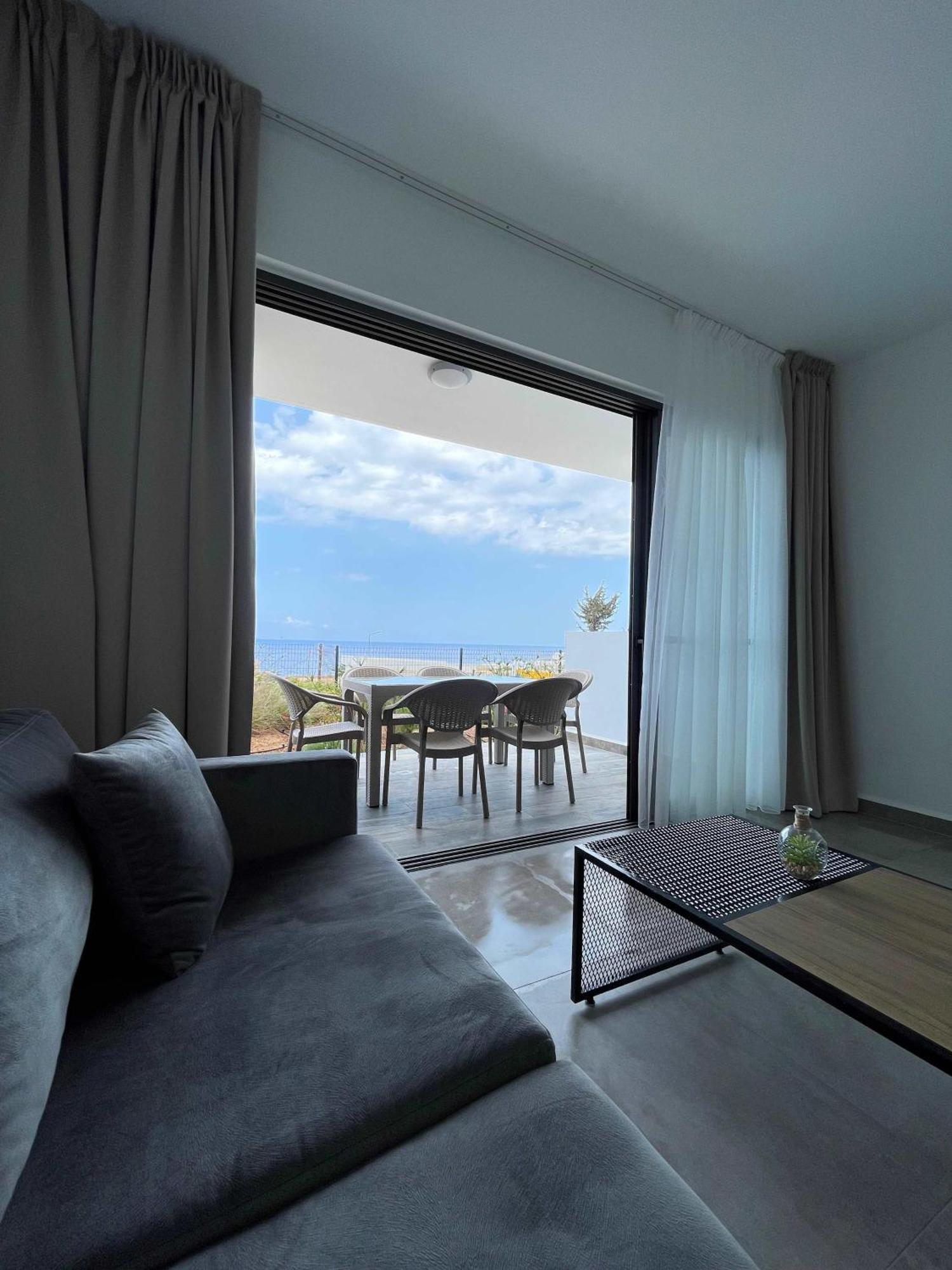 Dejablue, Block F2, Unit 7 Appartement