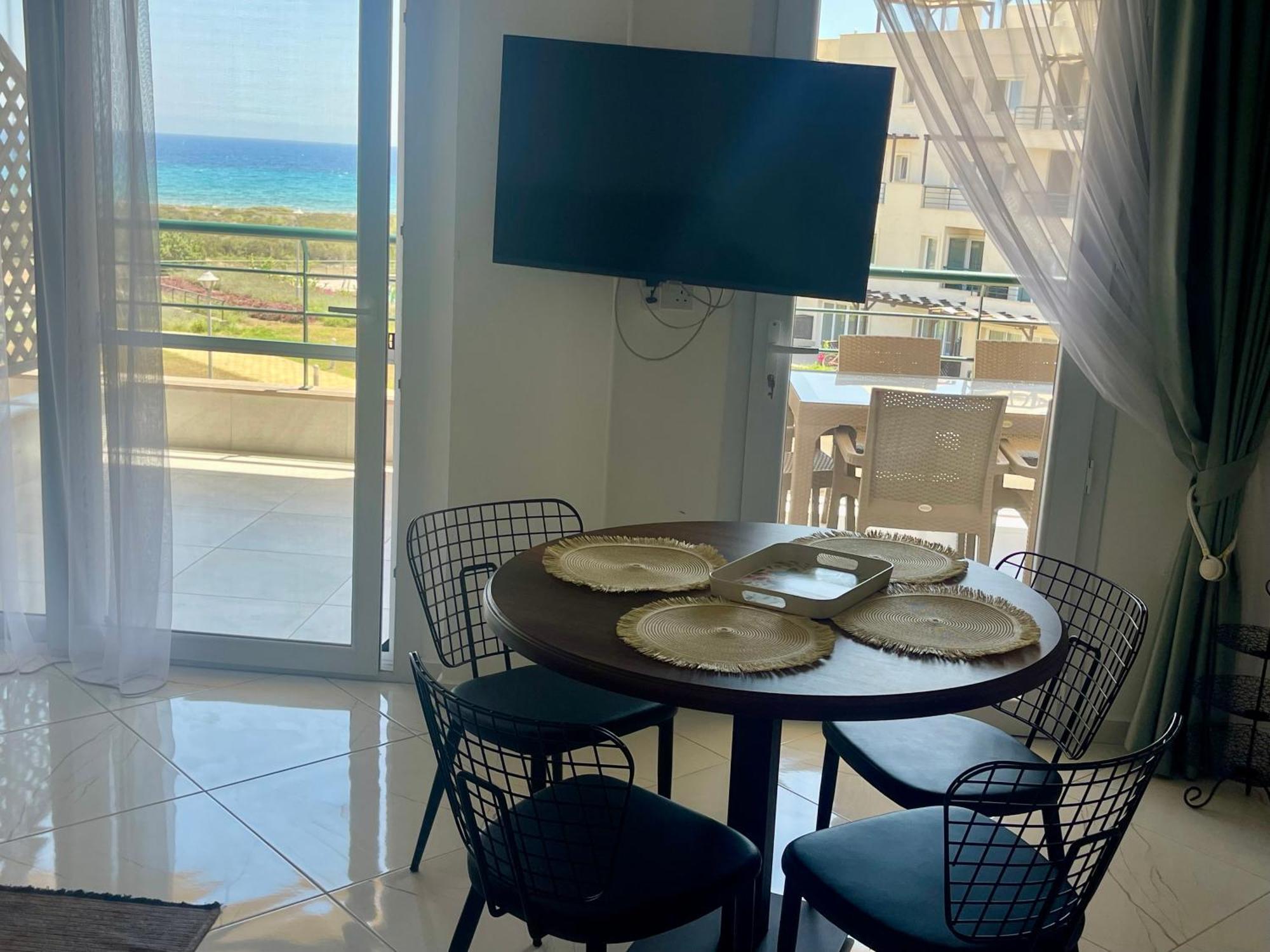 Lightness By The Sea Apartment *