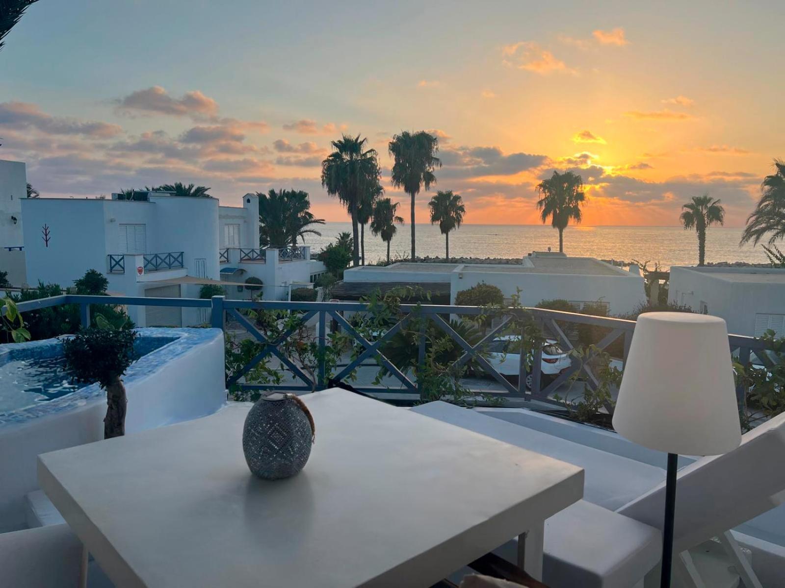 Sunset Deluxe And Paphos