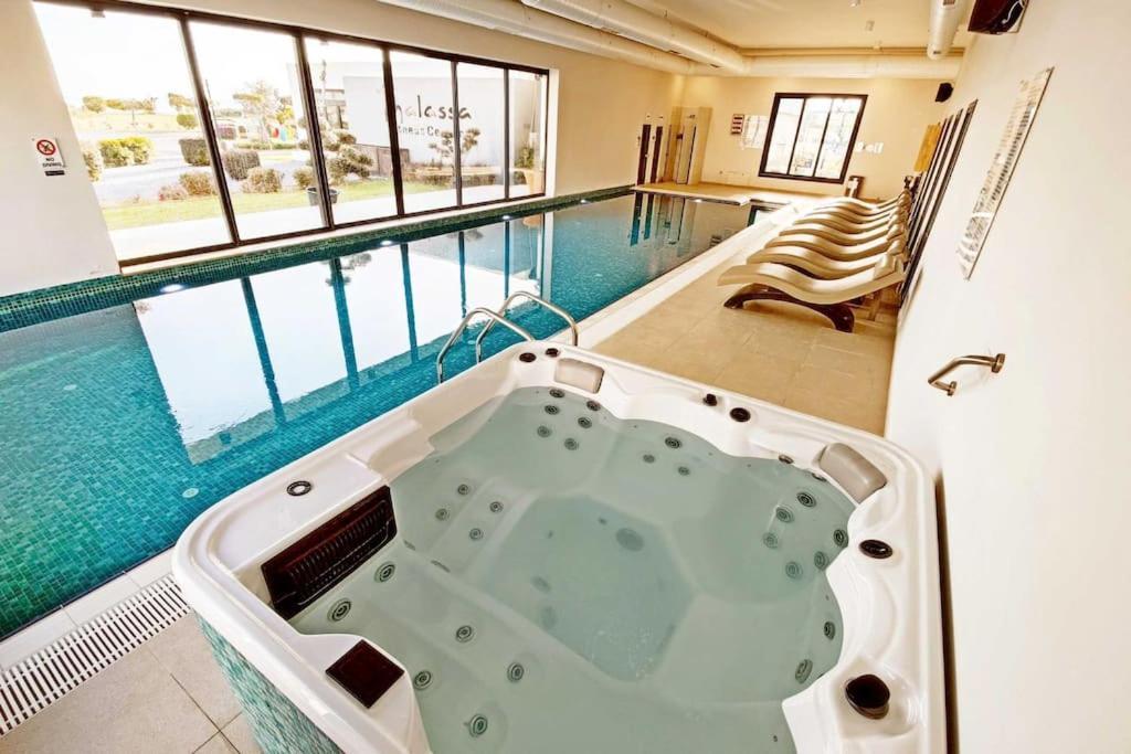 Thalassa Big Apartment *