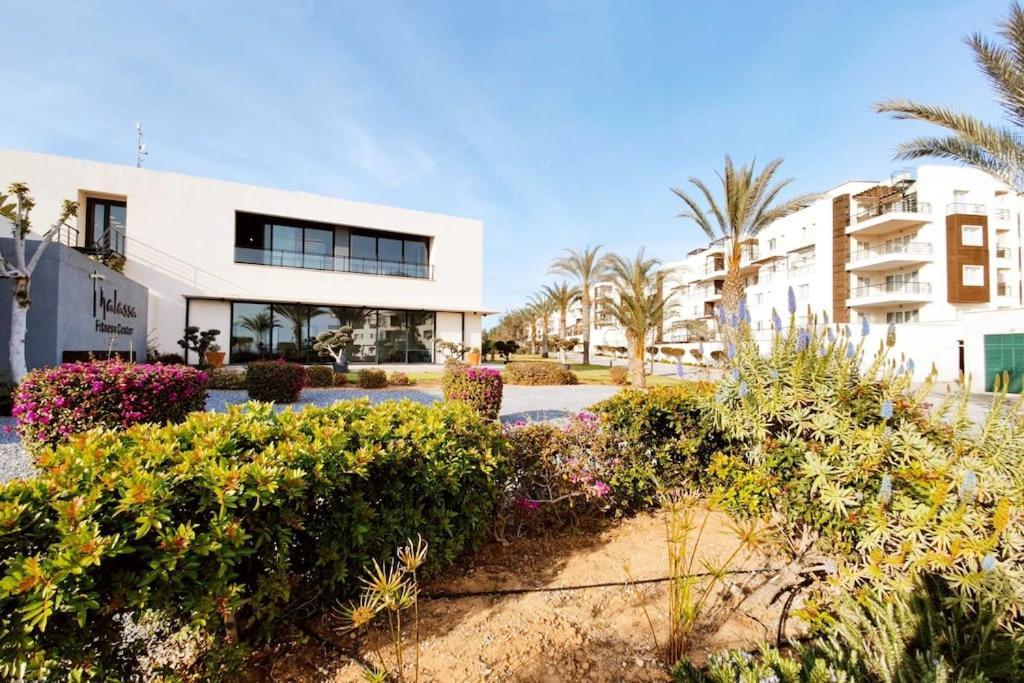 Thalassa Big Apartment Trikomo
