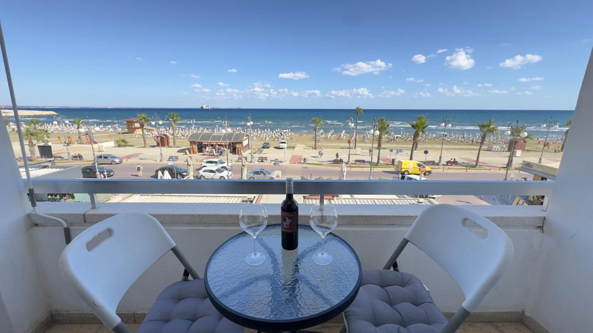 Apartment Kolonaki Seaview 1bdr Finikoudes *
