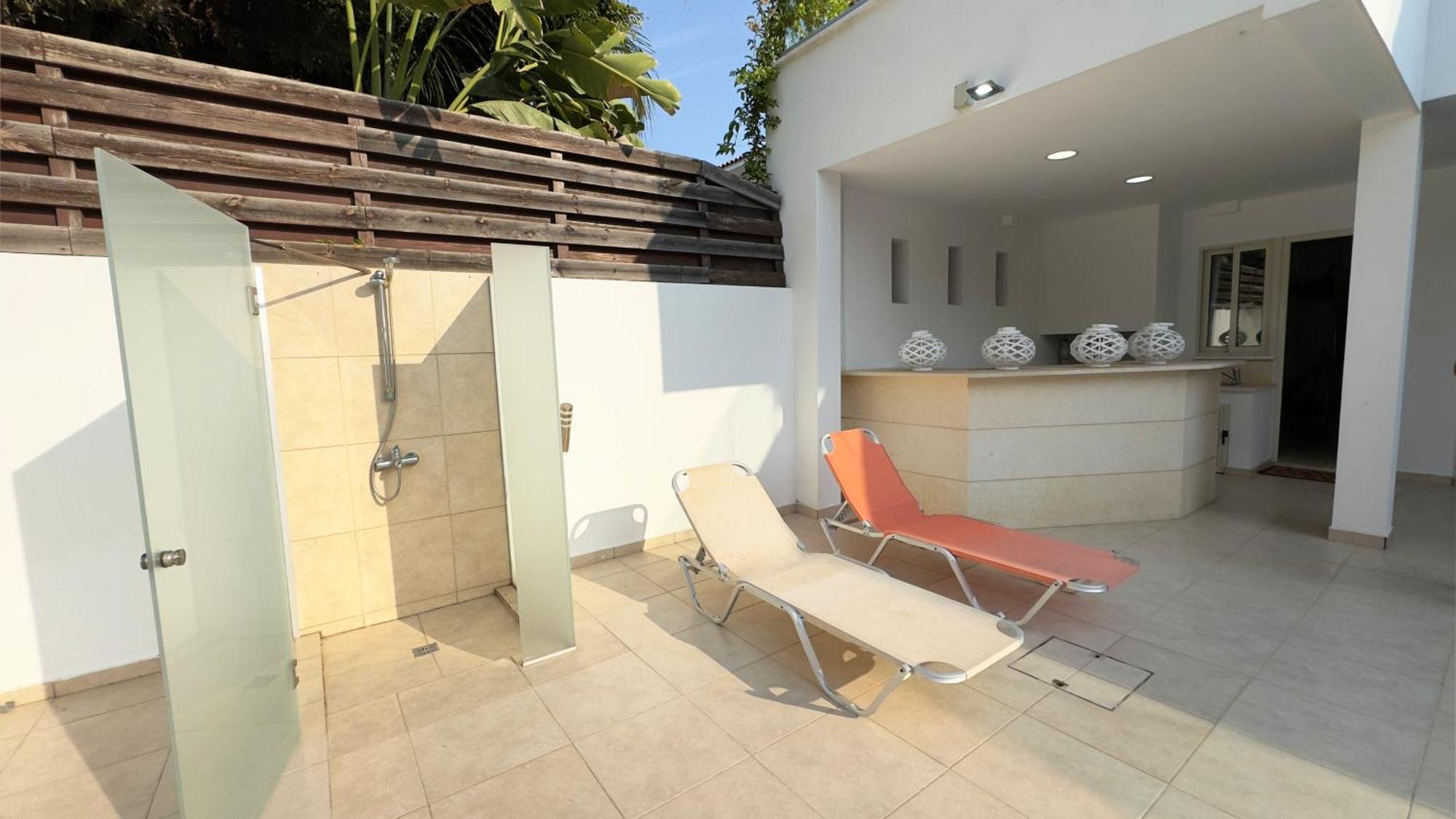Beachfront Larnaka Dhekelia With Pool Villa *
