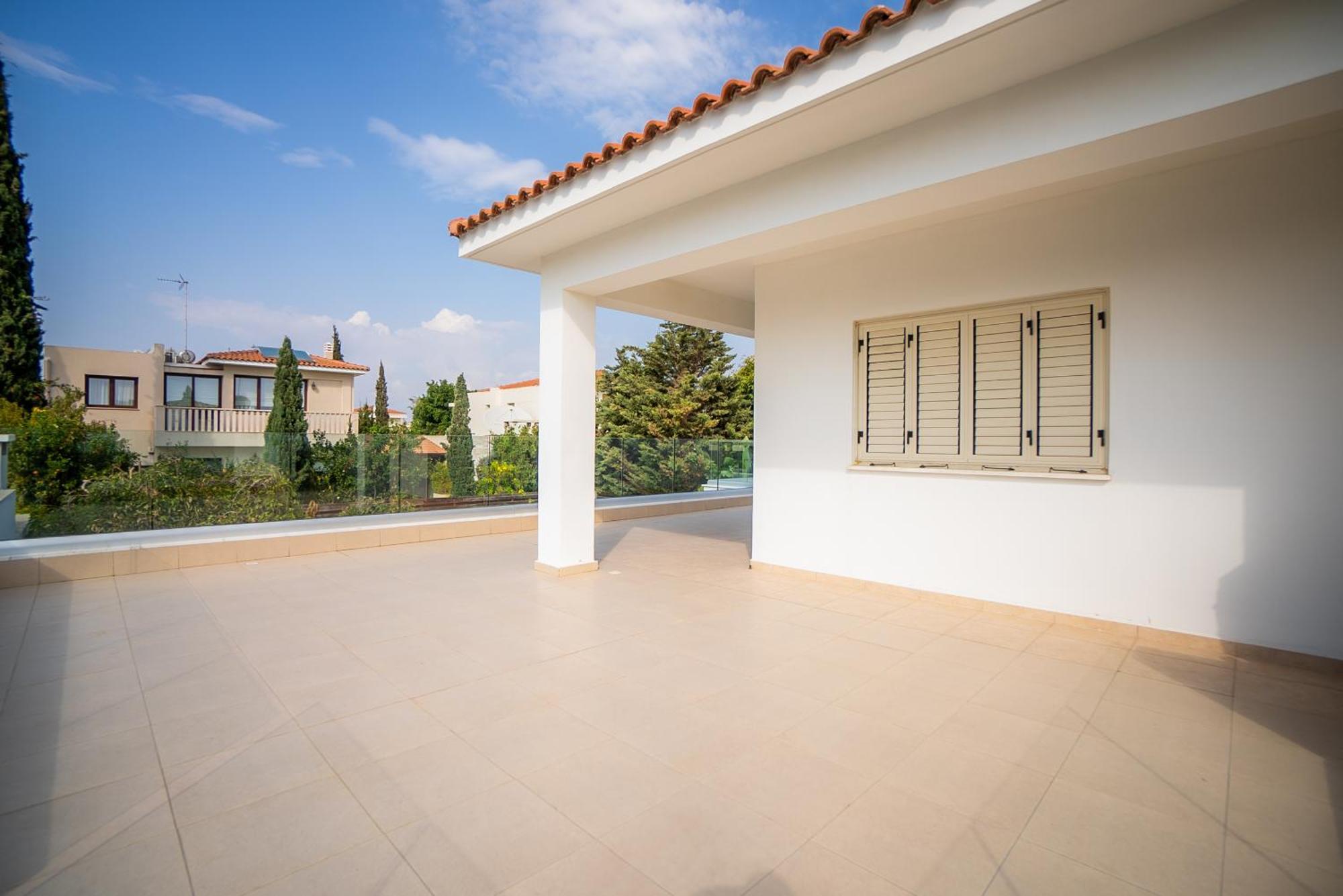 Beachfront Larnaka Dhekelia With Pool Villa Pyla
