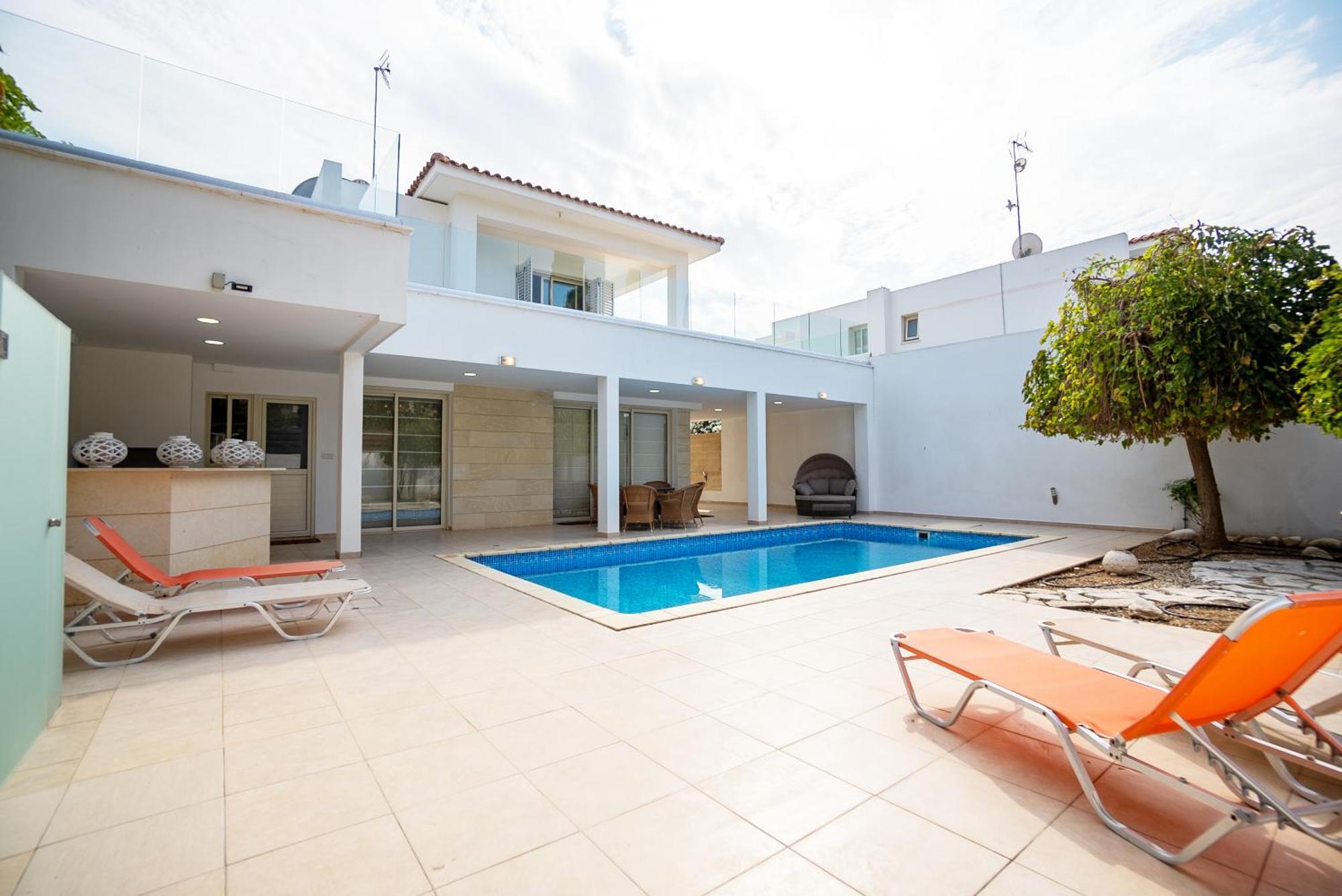 Beachfront Larnaka Dhekelia With Pool Pyla