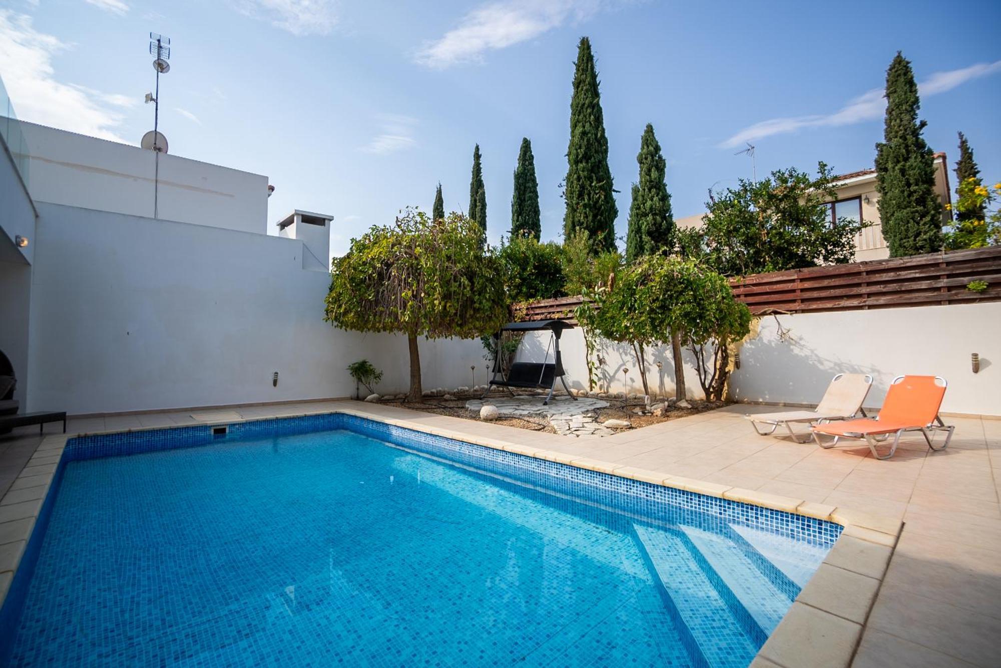 Beachfront Larnaka Dhekelia With Pool Villa Pyla