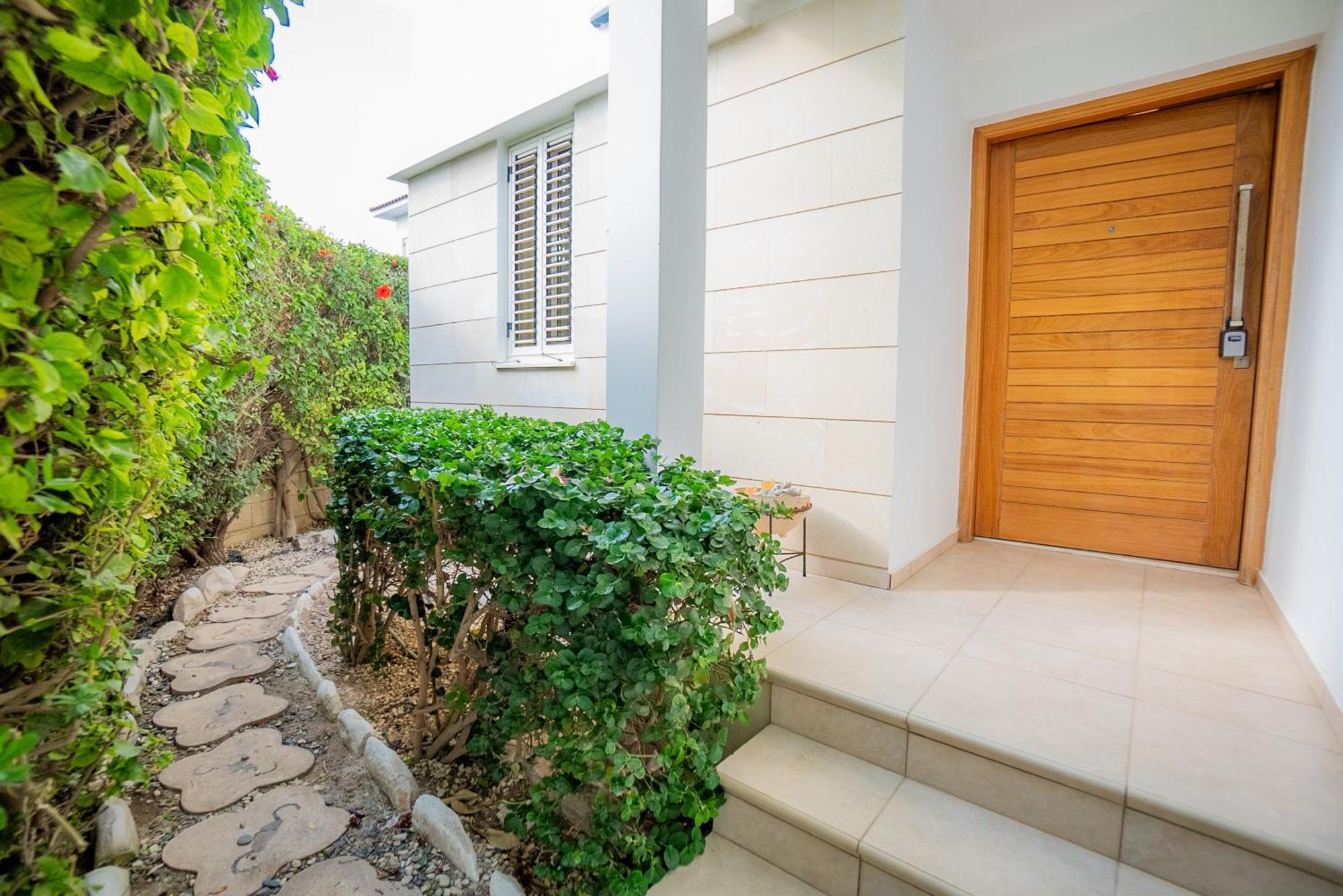Villa Beachfront Larnaka Dhekelia With Pool Pyla
