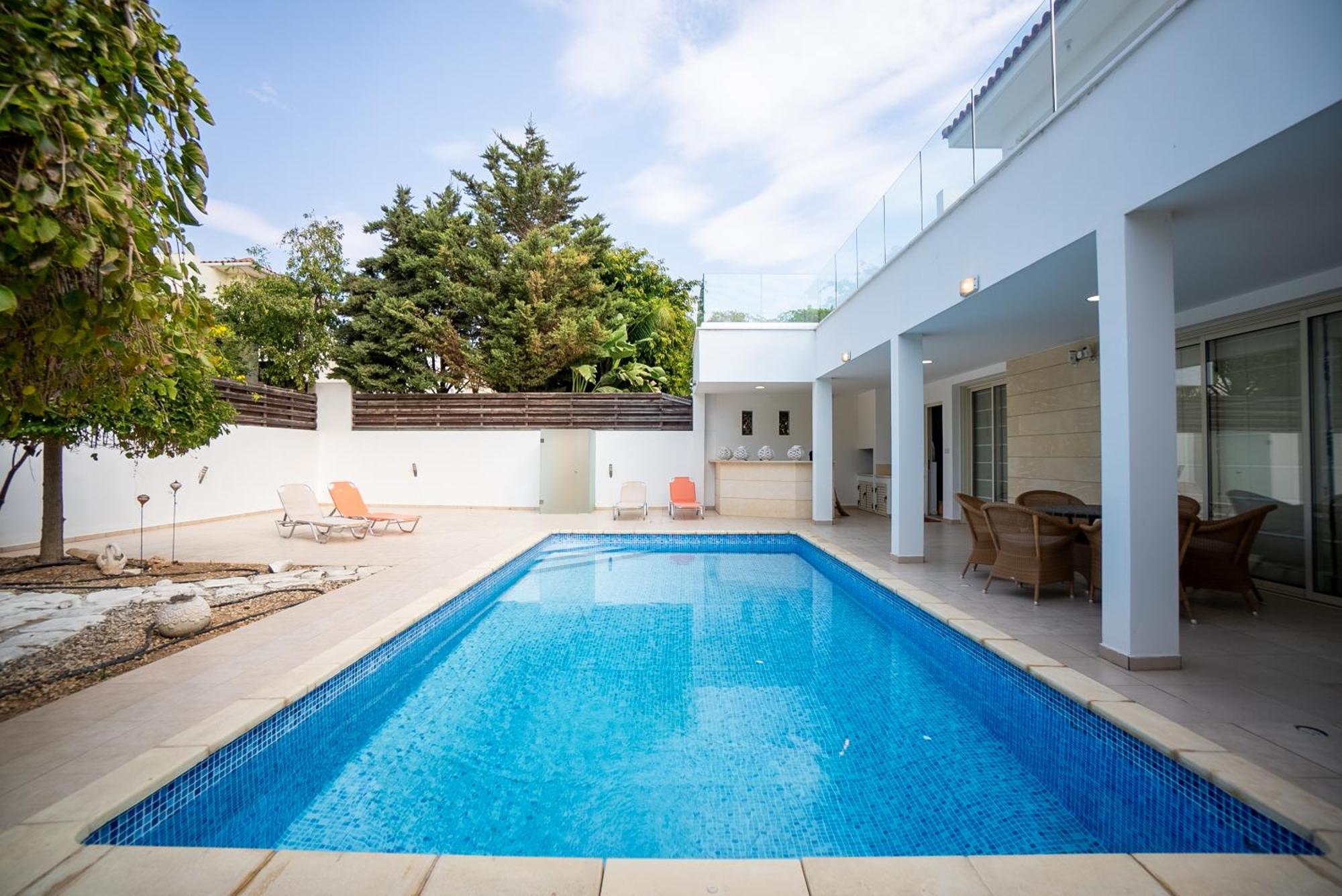 Beachfront Larnaka Dhekelia With Pool * Pyla