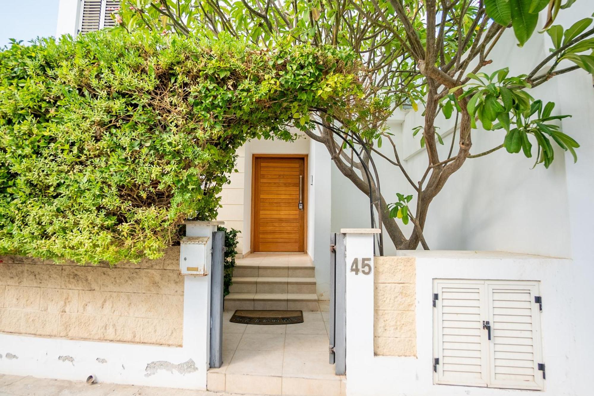 Villa Beachfront Larnaka Dhekelia With Pool