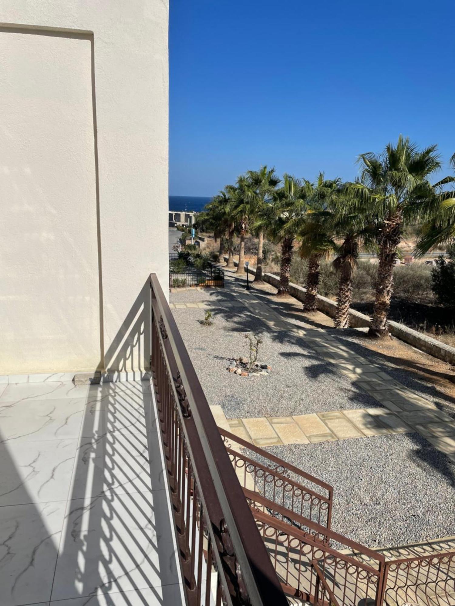 Penthouse Mountains Nature Bbq Sea And Pool View Quiet Holiday home Agios Amvrosios (Kyrenia)