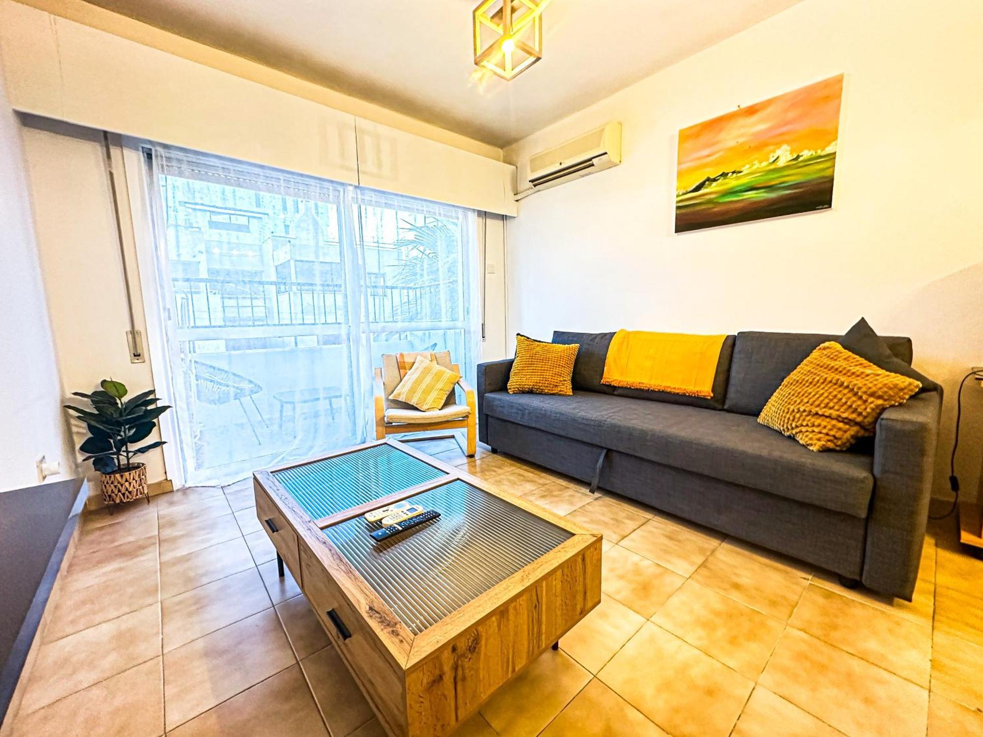 Sea And Breeze 1br Larnaca