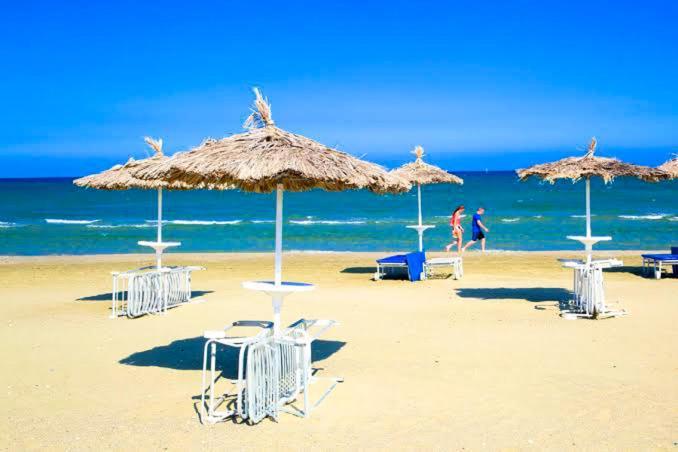 Sea And Breeze 1br Apartment Larnaca