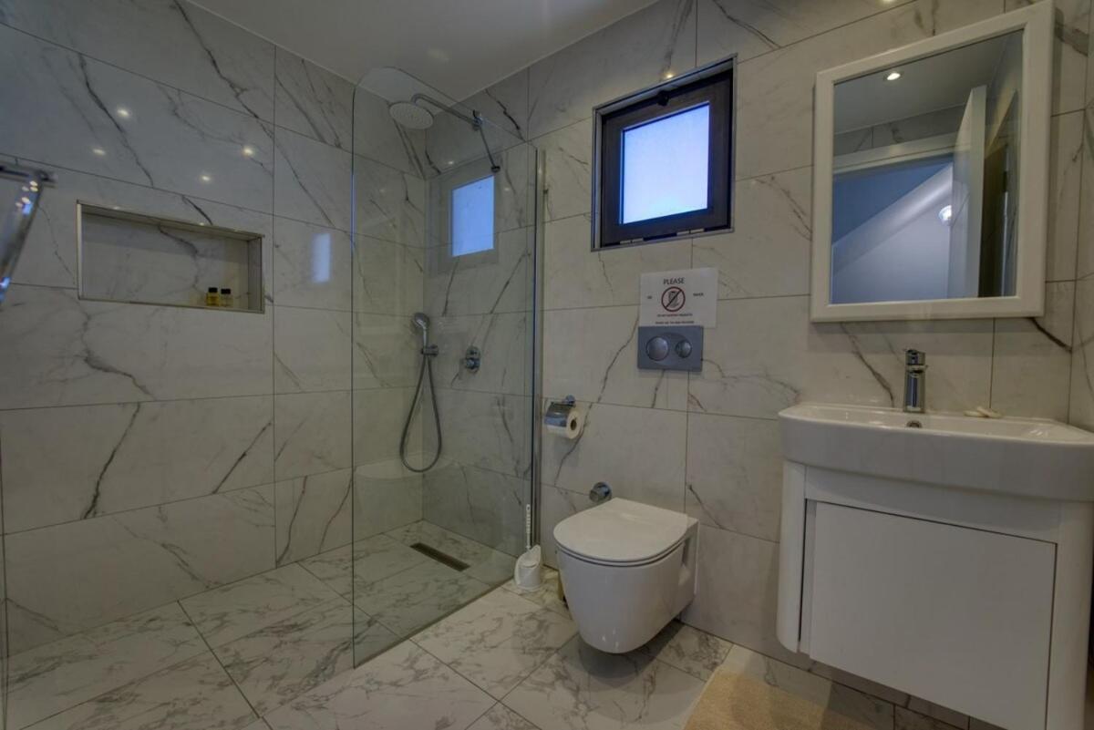 Retreat, Block B2, Unit12 Apartment *