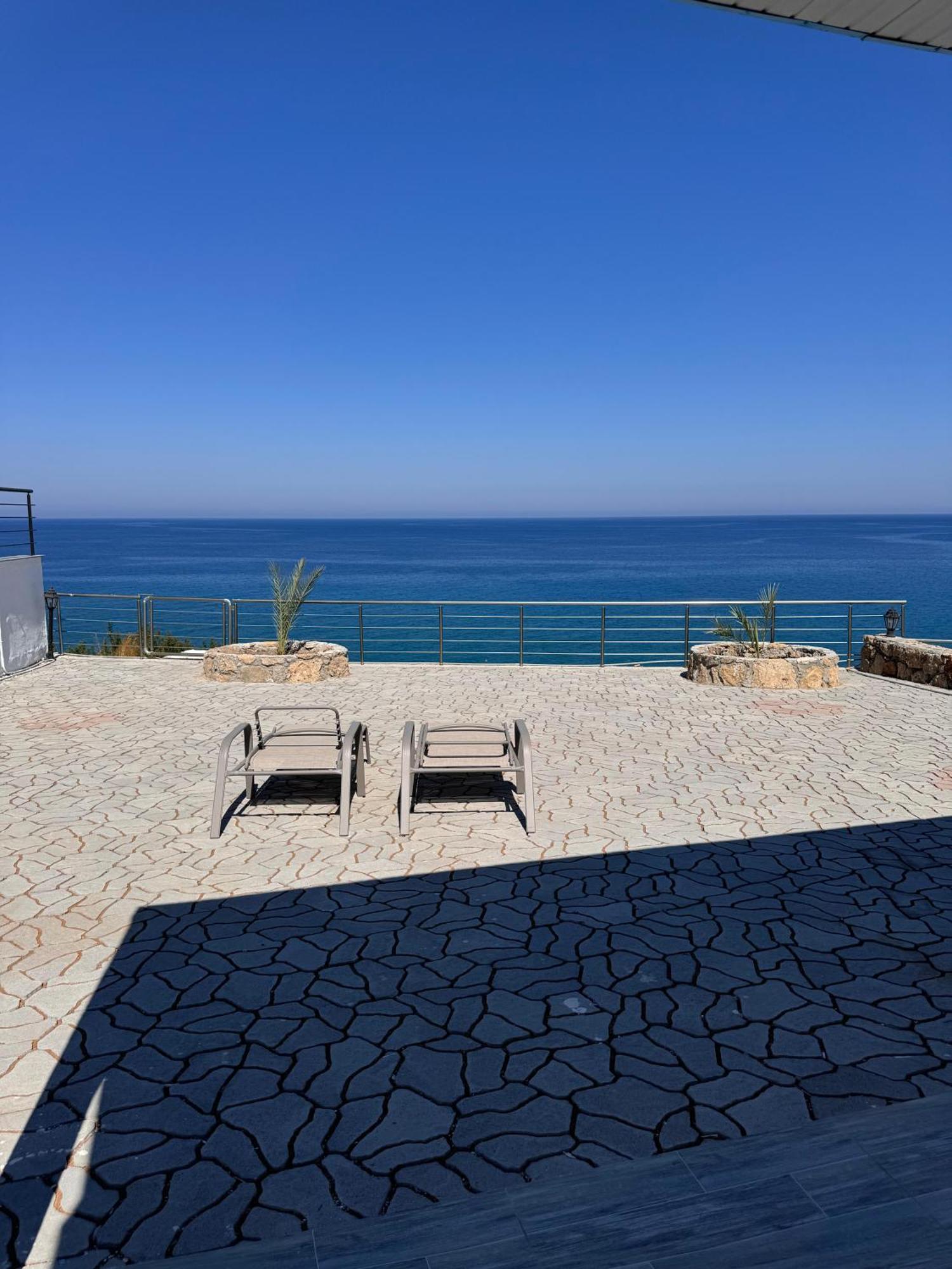 Hotel The Rocas *