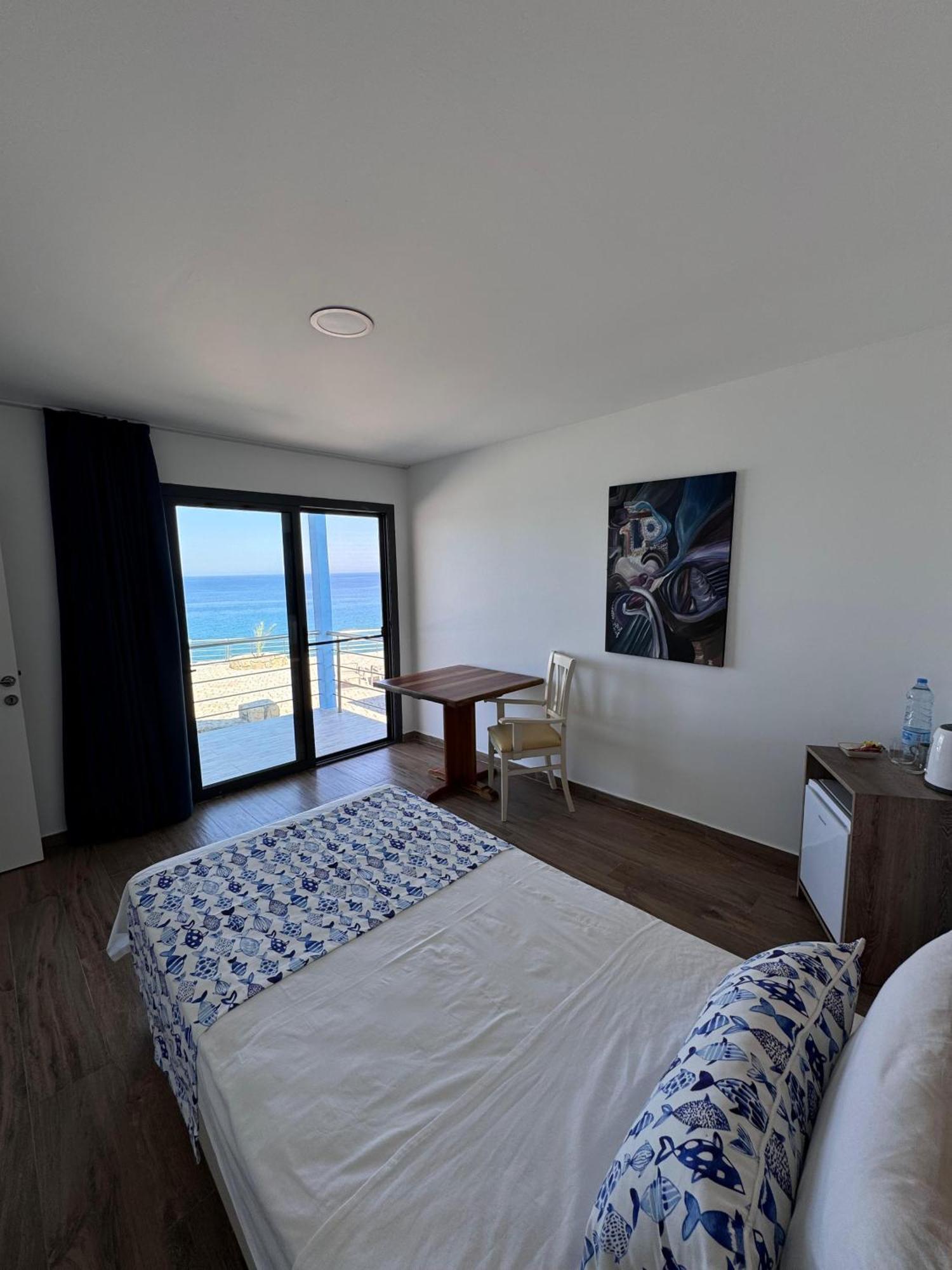 Hotel The Rocas