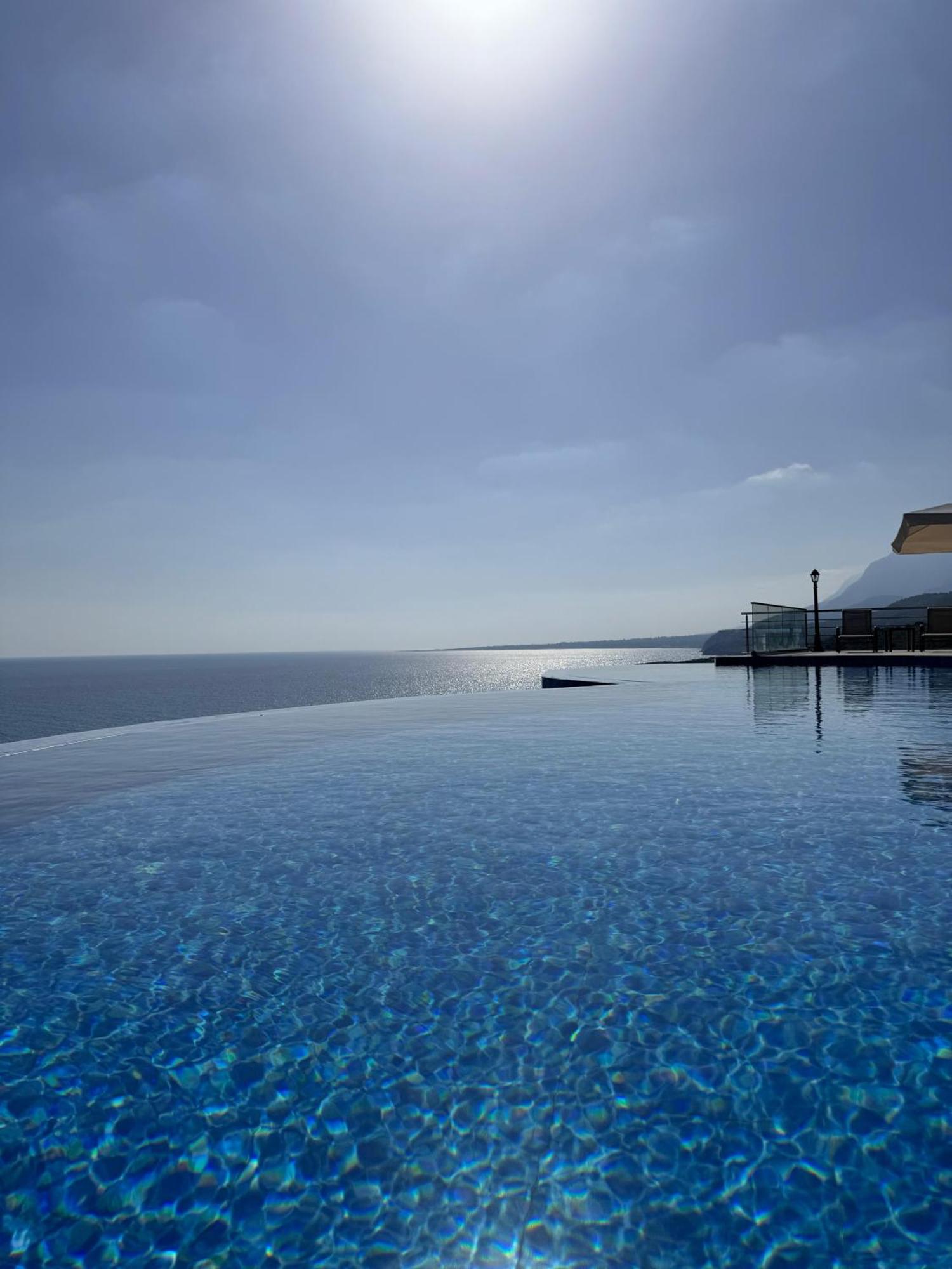 The Rocas Hotel *