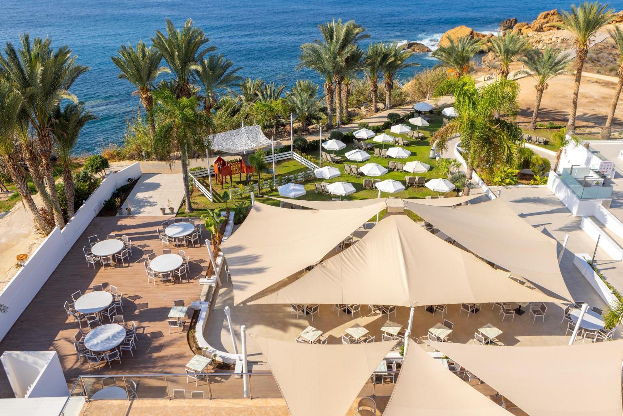 Queens Bay Hotel Kissonerga