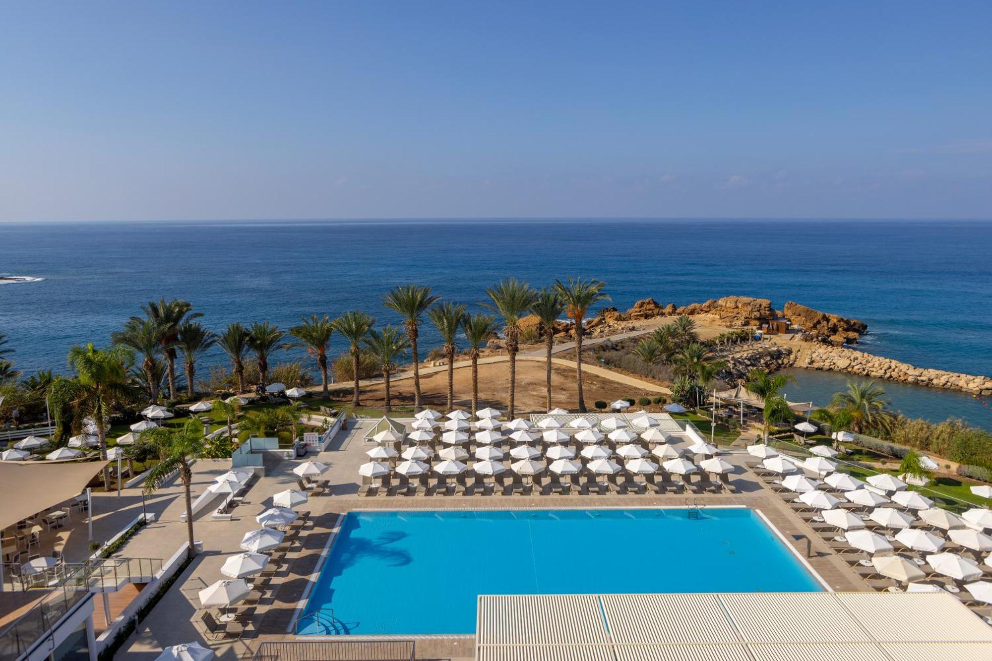 Queens Bay Hotel Kissonerga