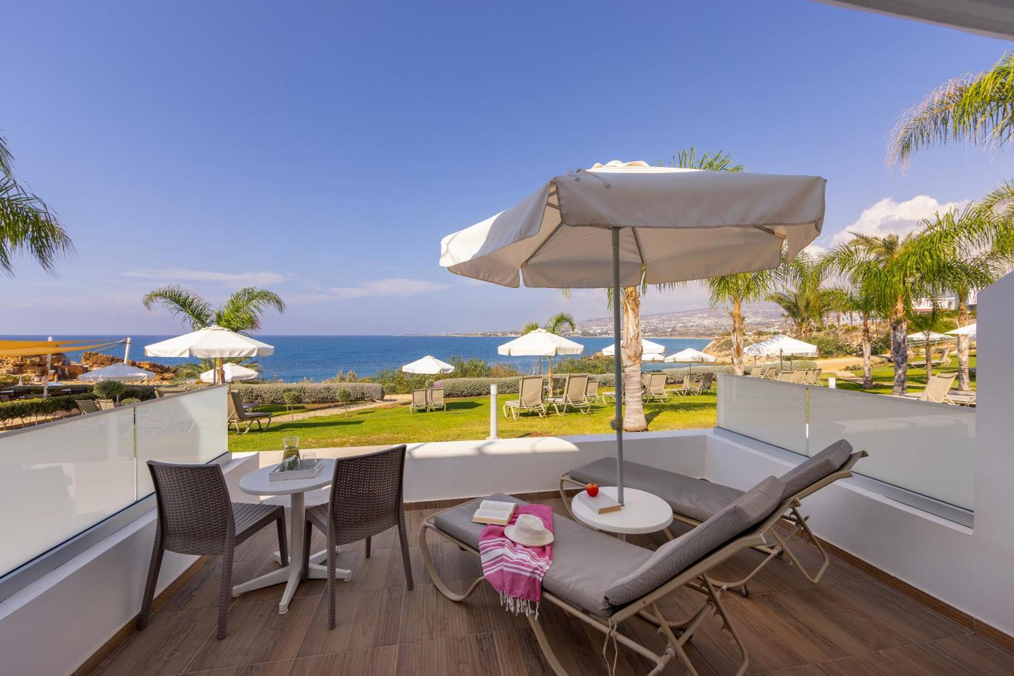Queens Bay 4* Kissonerga
