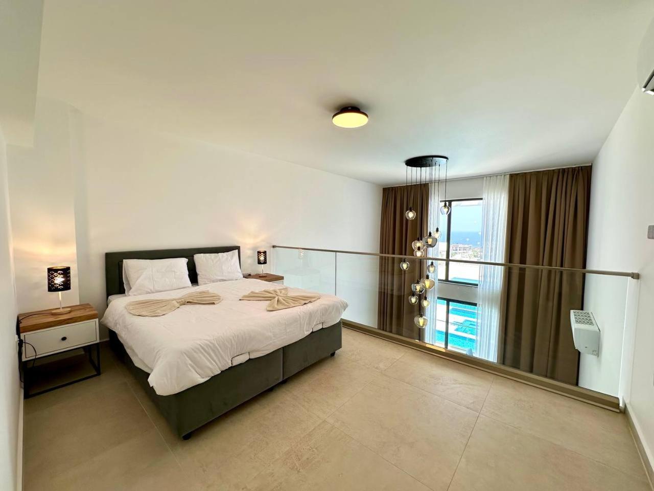 Deja Blue Block C Unit 19 Apartment *