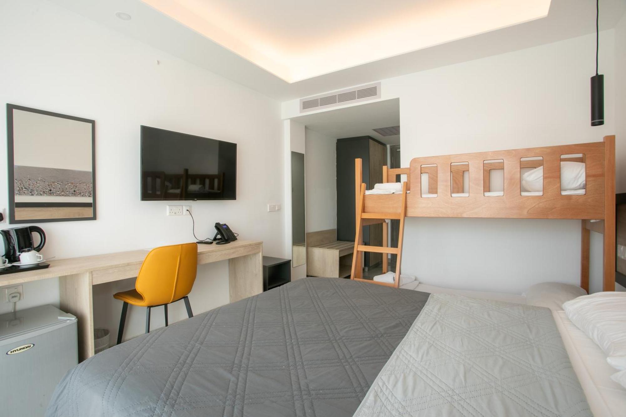 Hotel Papouis 3*