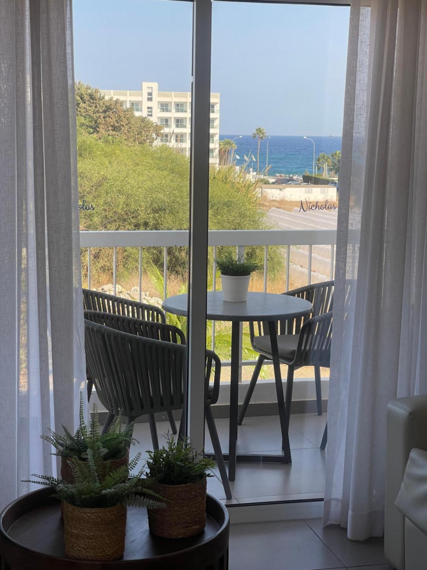 Nicholas Seaview Apartment