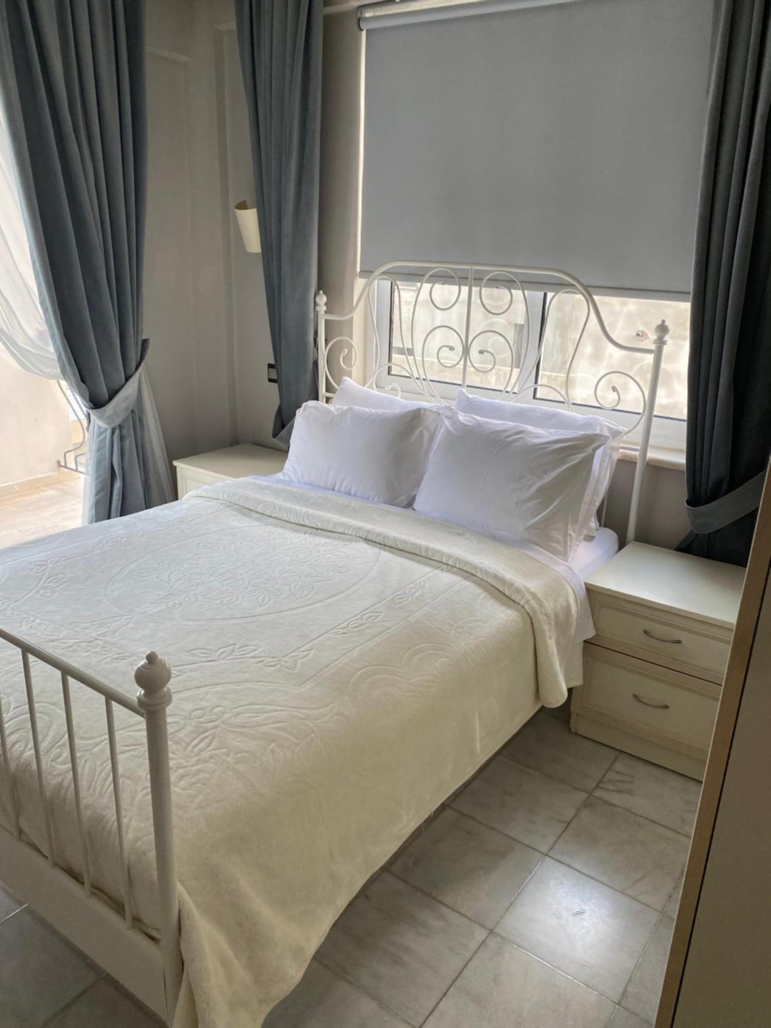 Hotel The & Agios Georgios (Kyrenia)
