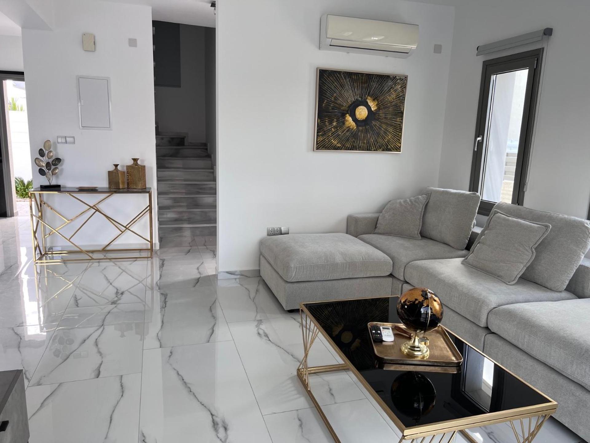 Diogenous Luxury Villa Klorakas