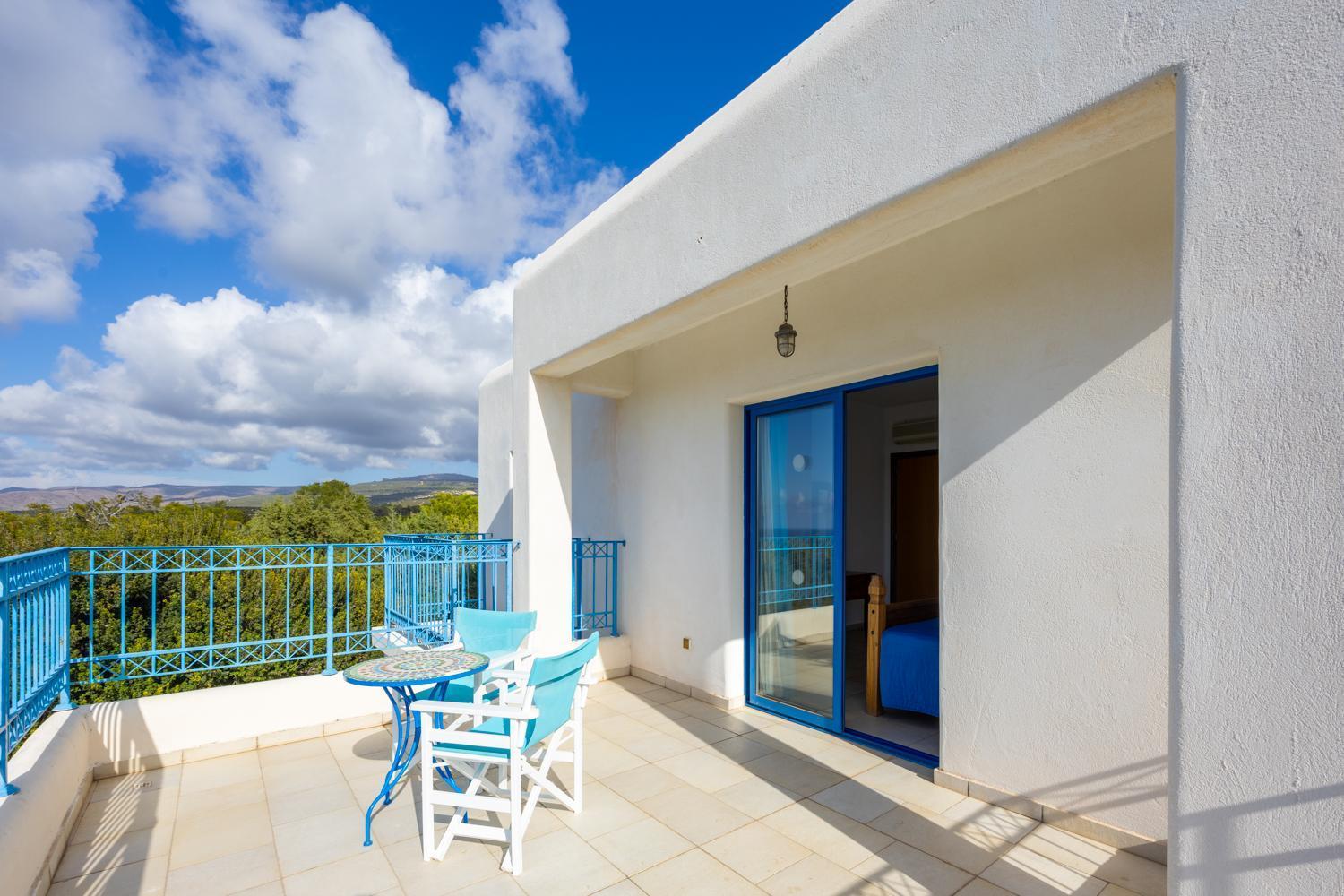 Apollonas Villa *