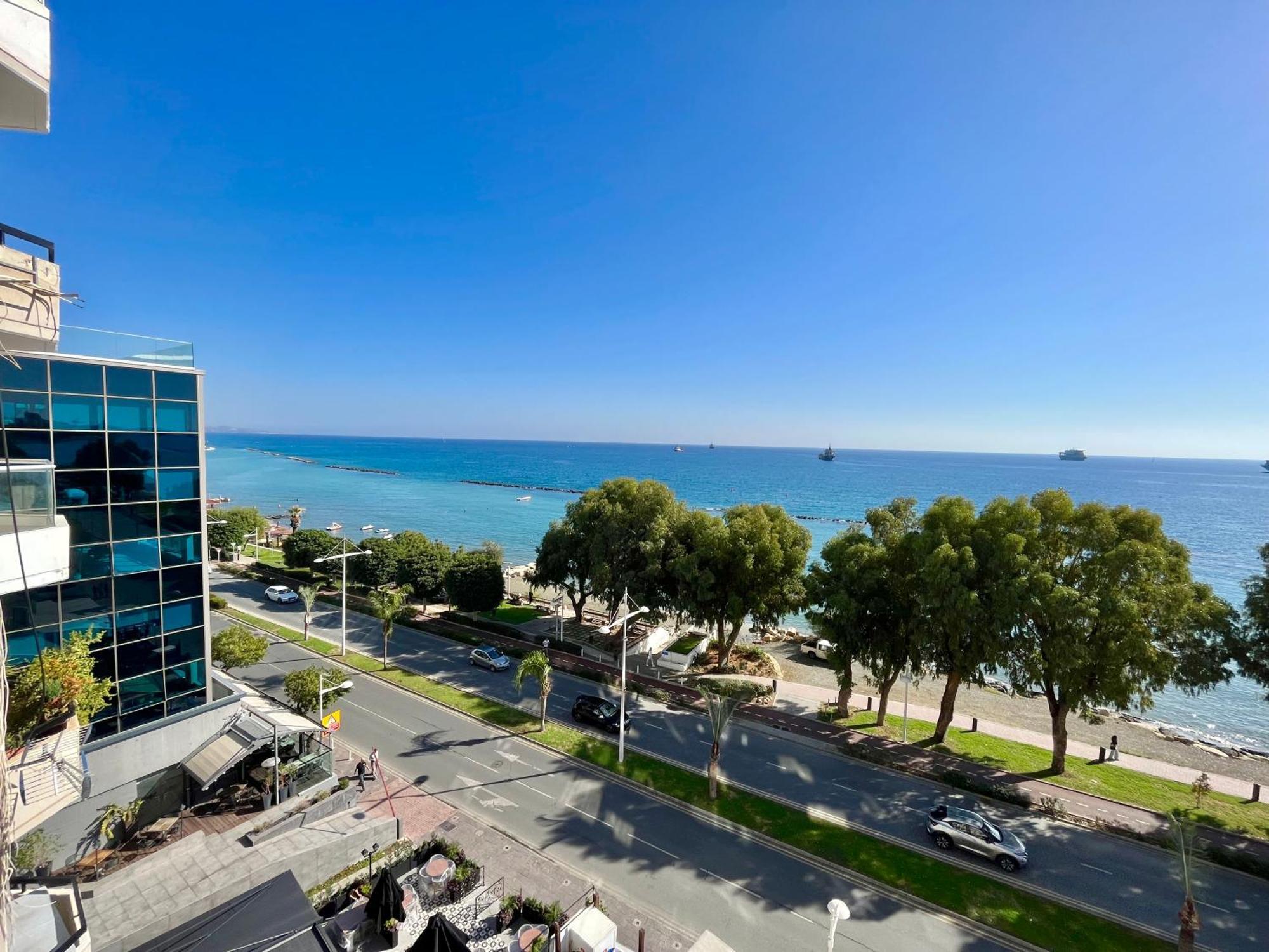 Apartment Enaerios Stunning Seaview Limassol