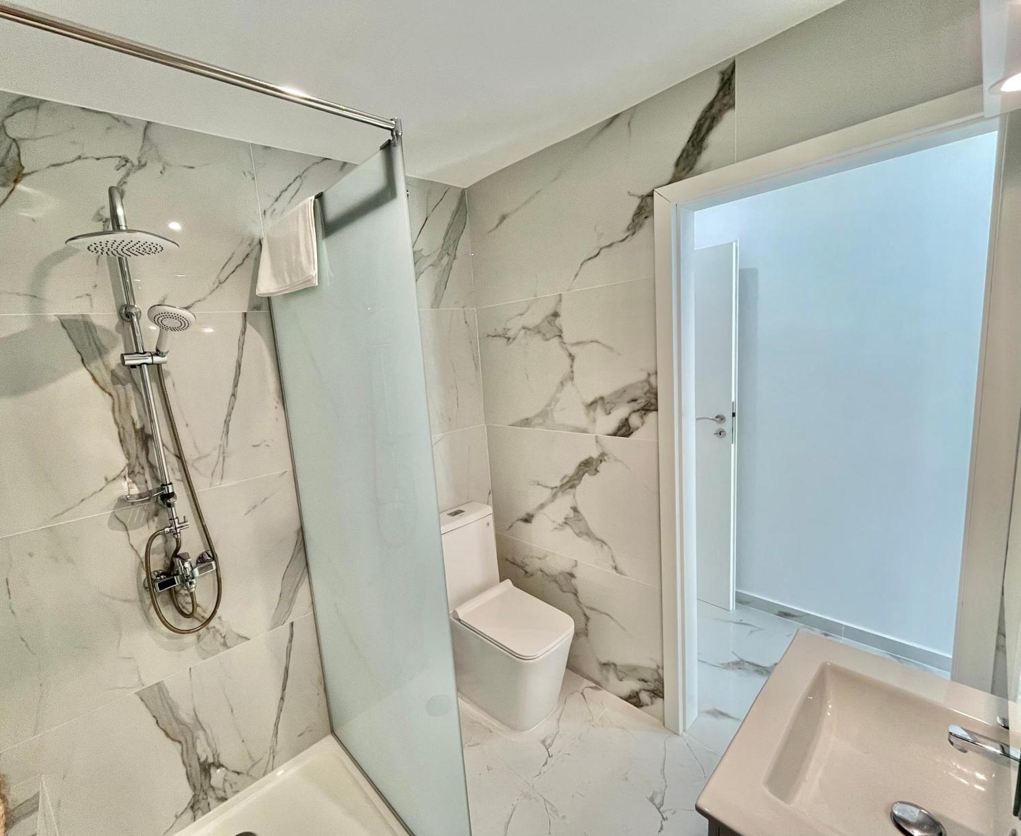 Enaerios Stunning Seaview Apartment