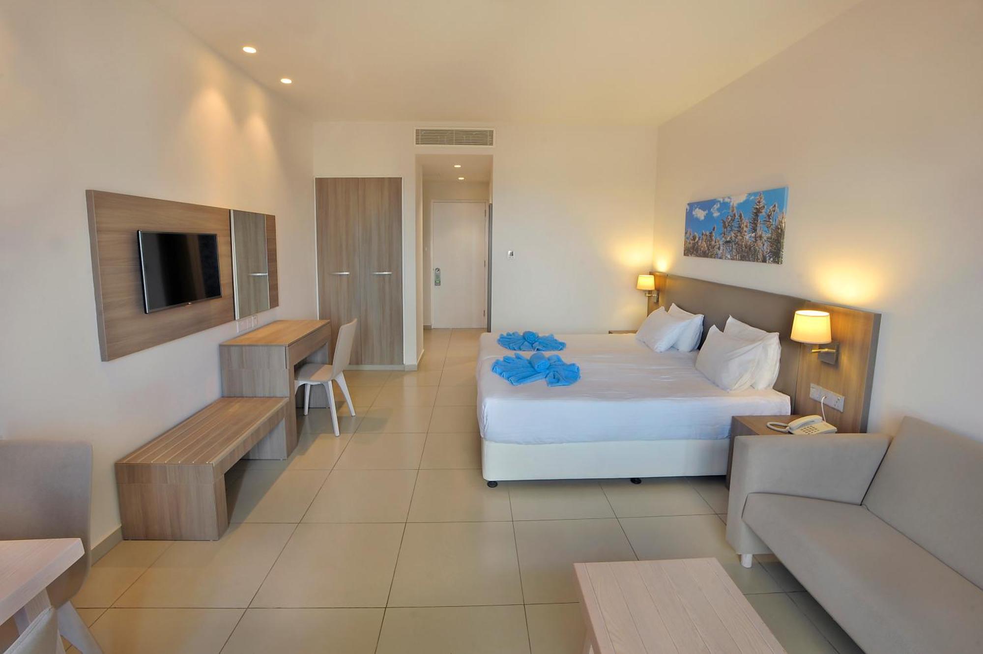Euronapa Aparthotel