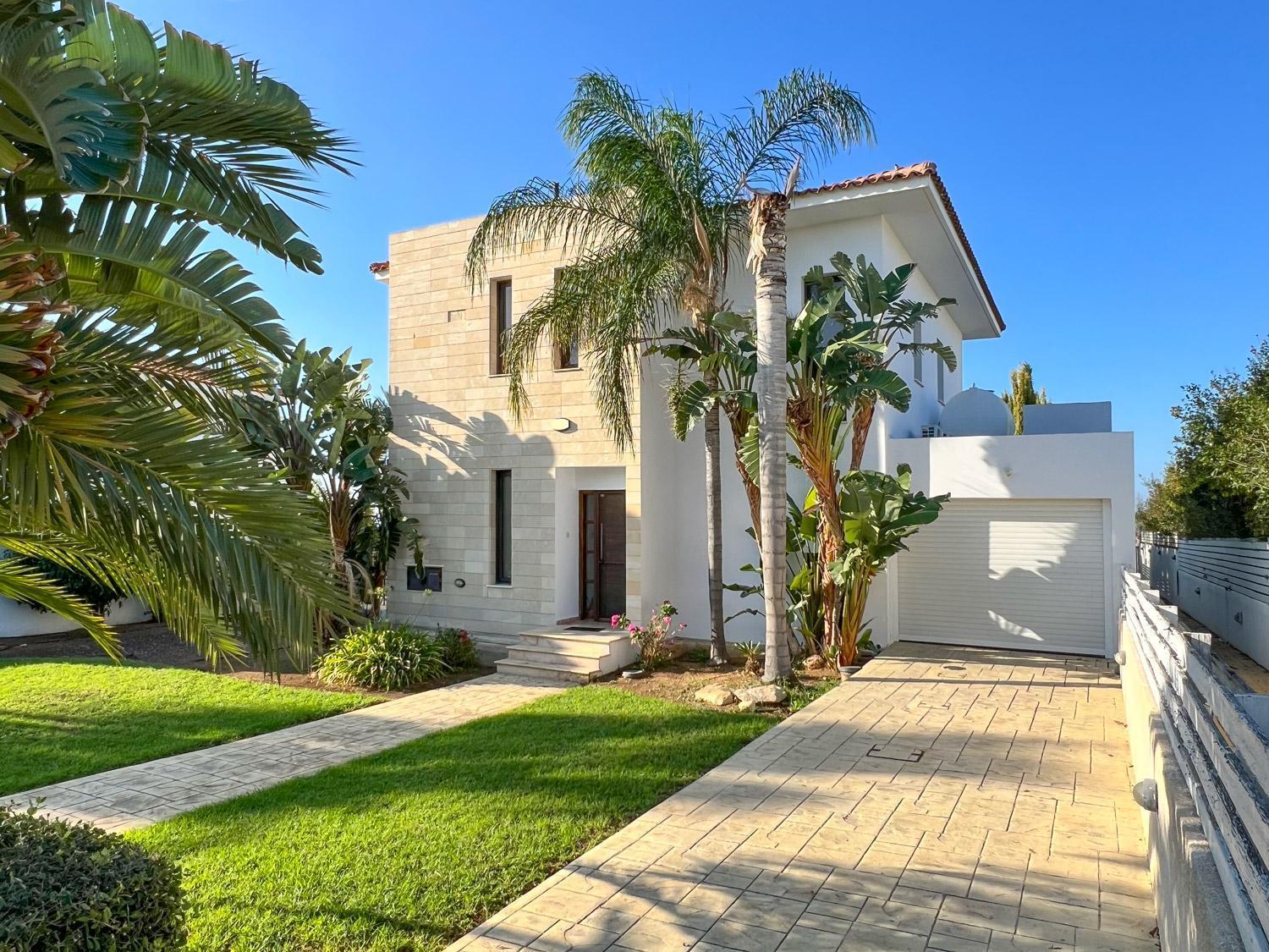 Villa Aris *