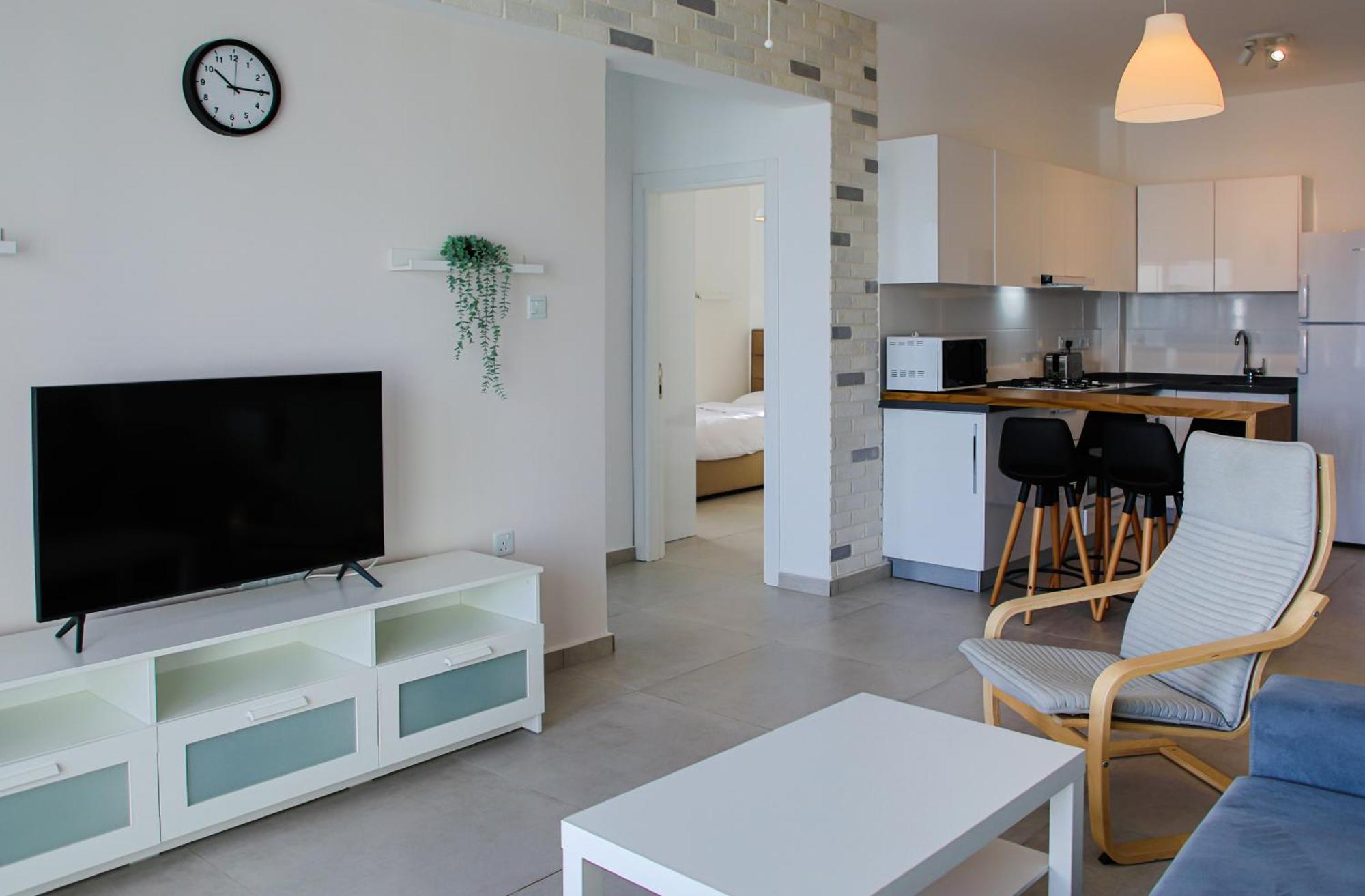 Apartment Luxury Two Bedroom In Caesar & Spa, Long