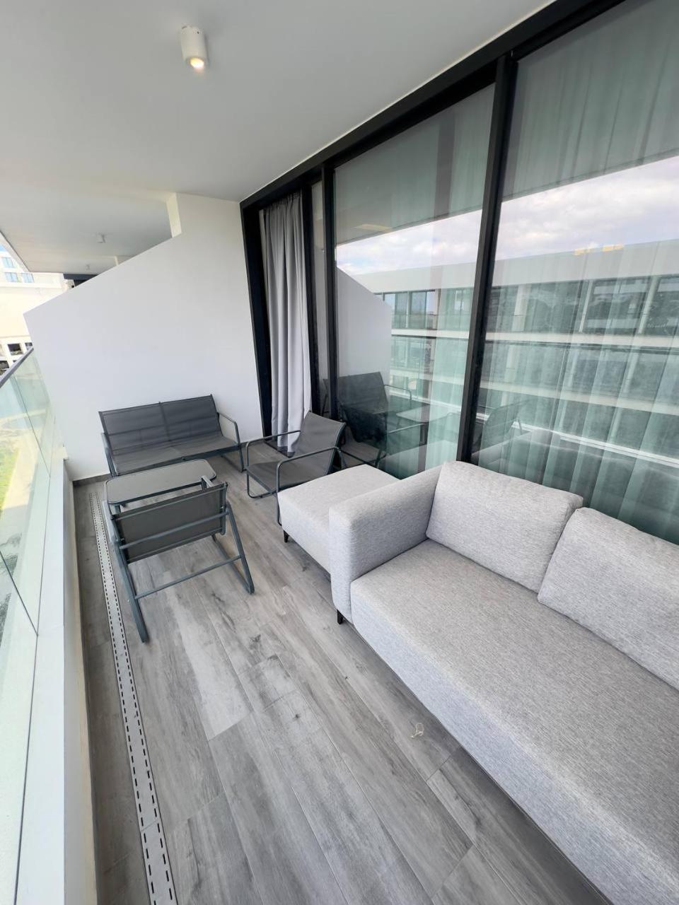 Grand Sapphire Apartment