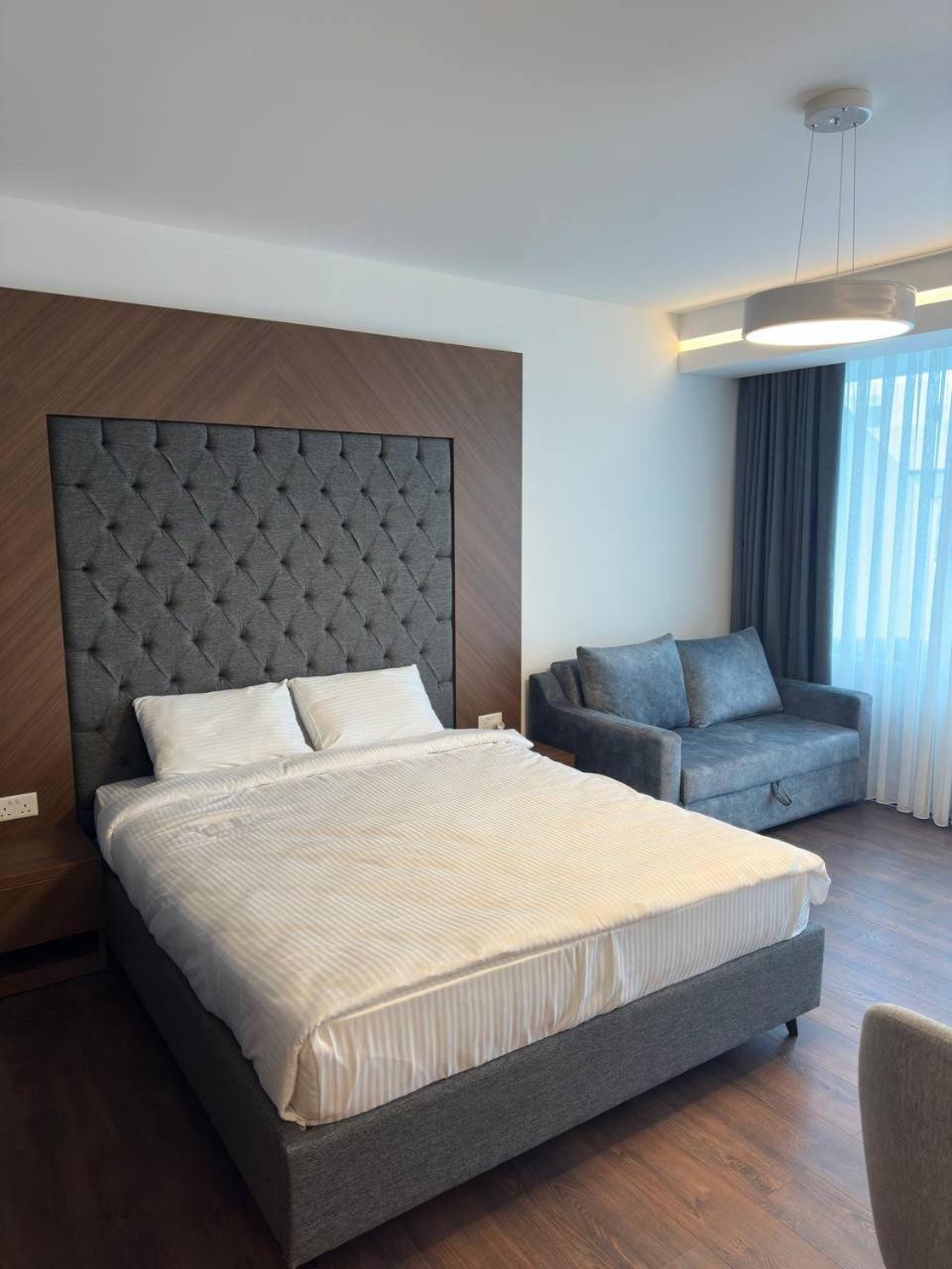 Grand Sapphire Apartment *