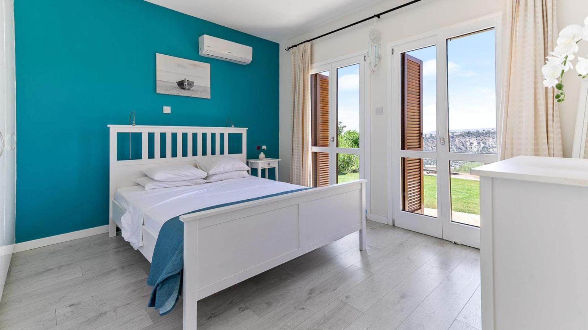 Beautiful Junior Gz01, Next To Communal Pool, Aphrodite Hills Villa