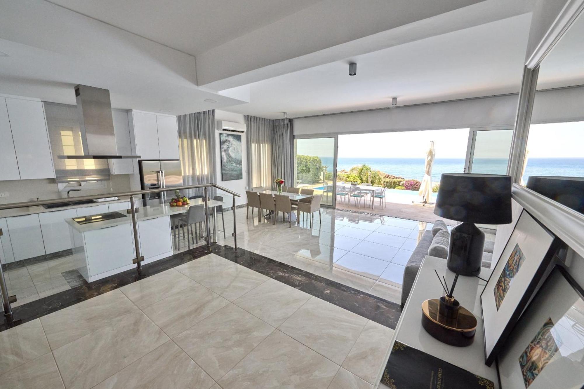 Olymp Luxury C - Seafront Elegance With Infinity Pool And Exclusive Lifestyle *