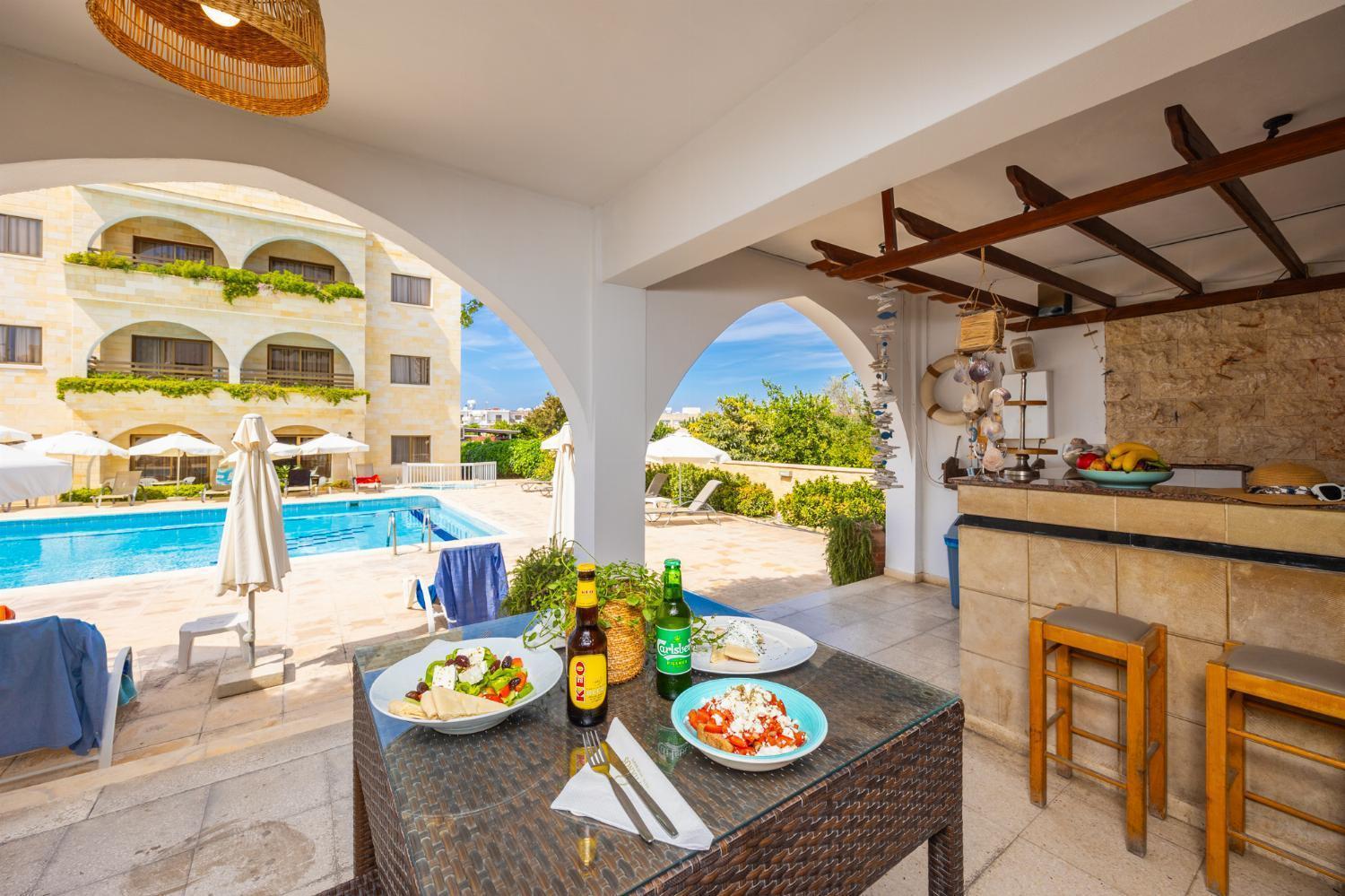 Stephanos Garden * Polis