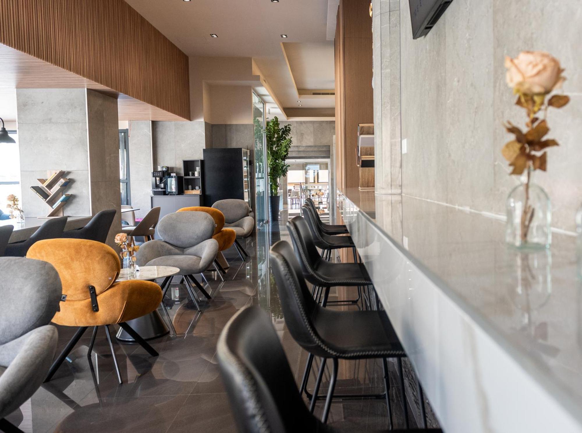 Rise Urban Art Hotel 3* Larnaca